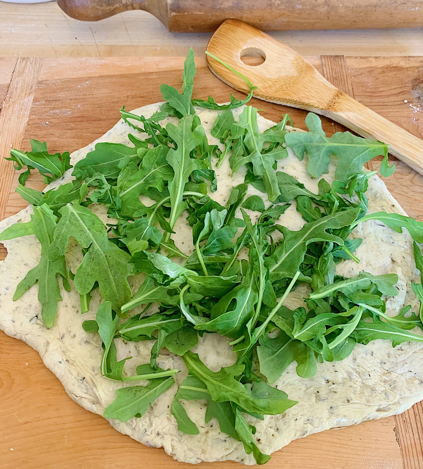 Arugula, Goat Cheese and Artichoke Pizza