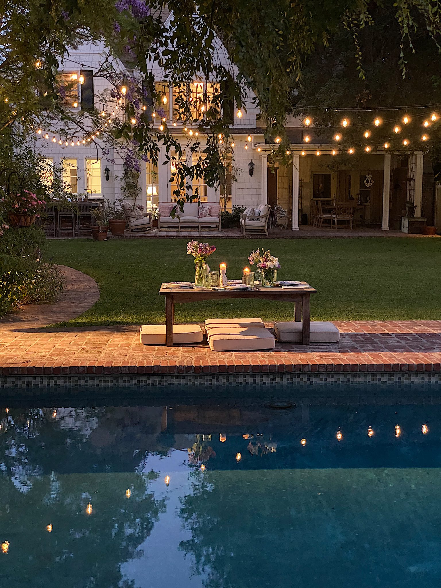 Dinner with Lights by the Pool