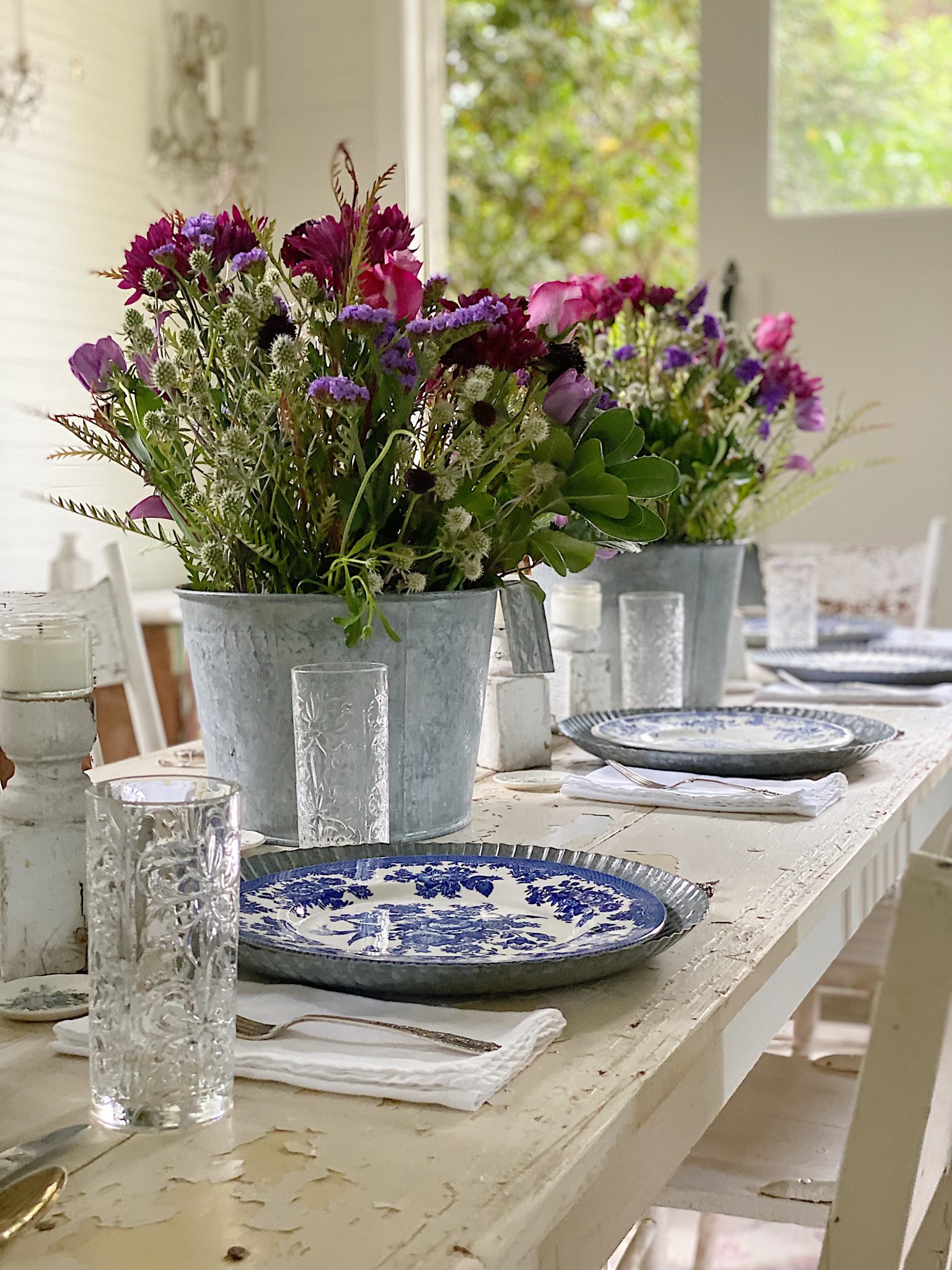 Farmhouse Dining Room Party
