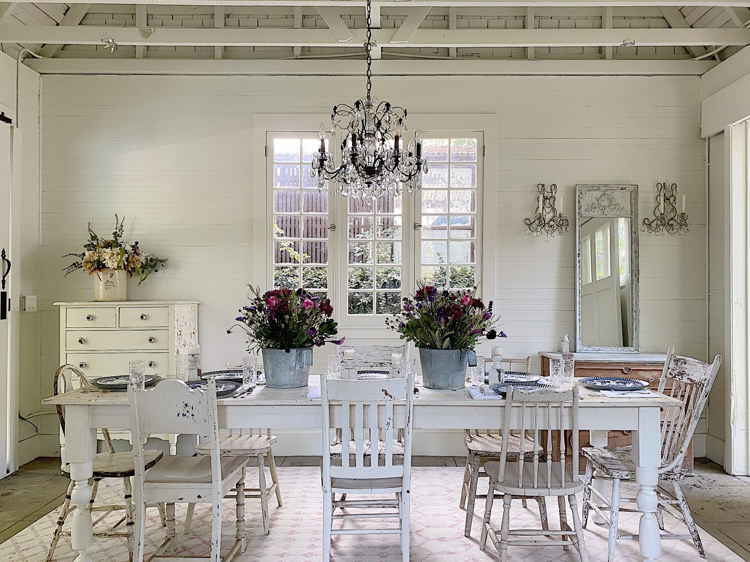 Summer Entertaining in a Farmhouse Dining Room