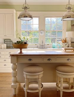 How to Decorate a Summer Kitchen