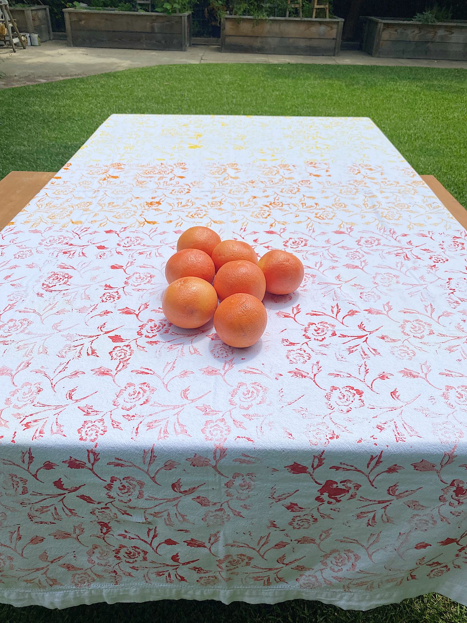 Summer Colors Tablecloth DIY with Grapefruit