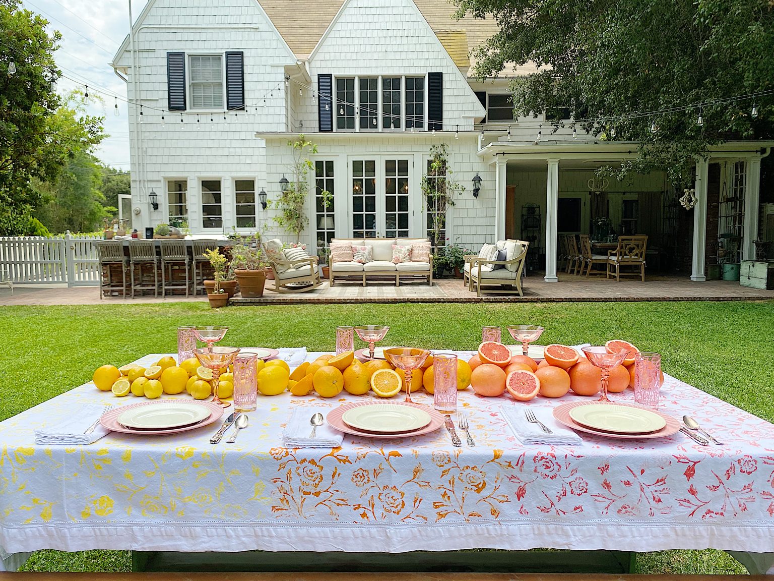 Summer Colors Tablecloth with Citrus