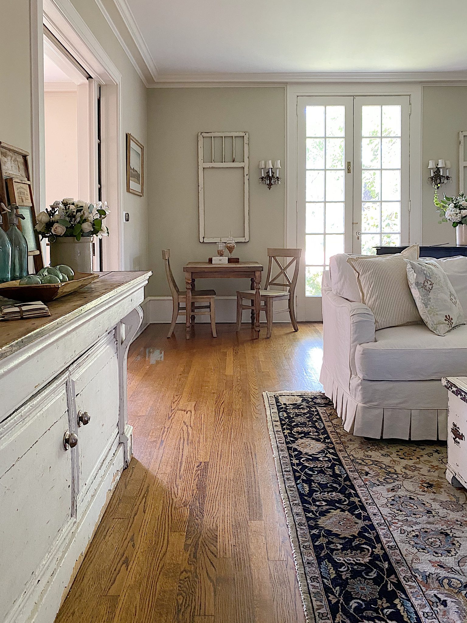 Summer Farmhouse Living Room