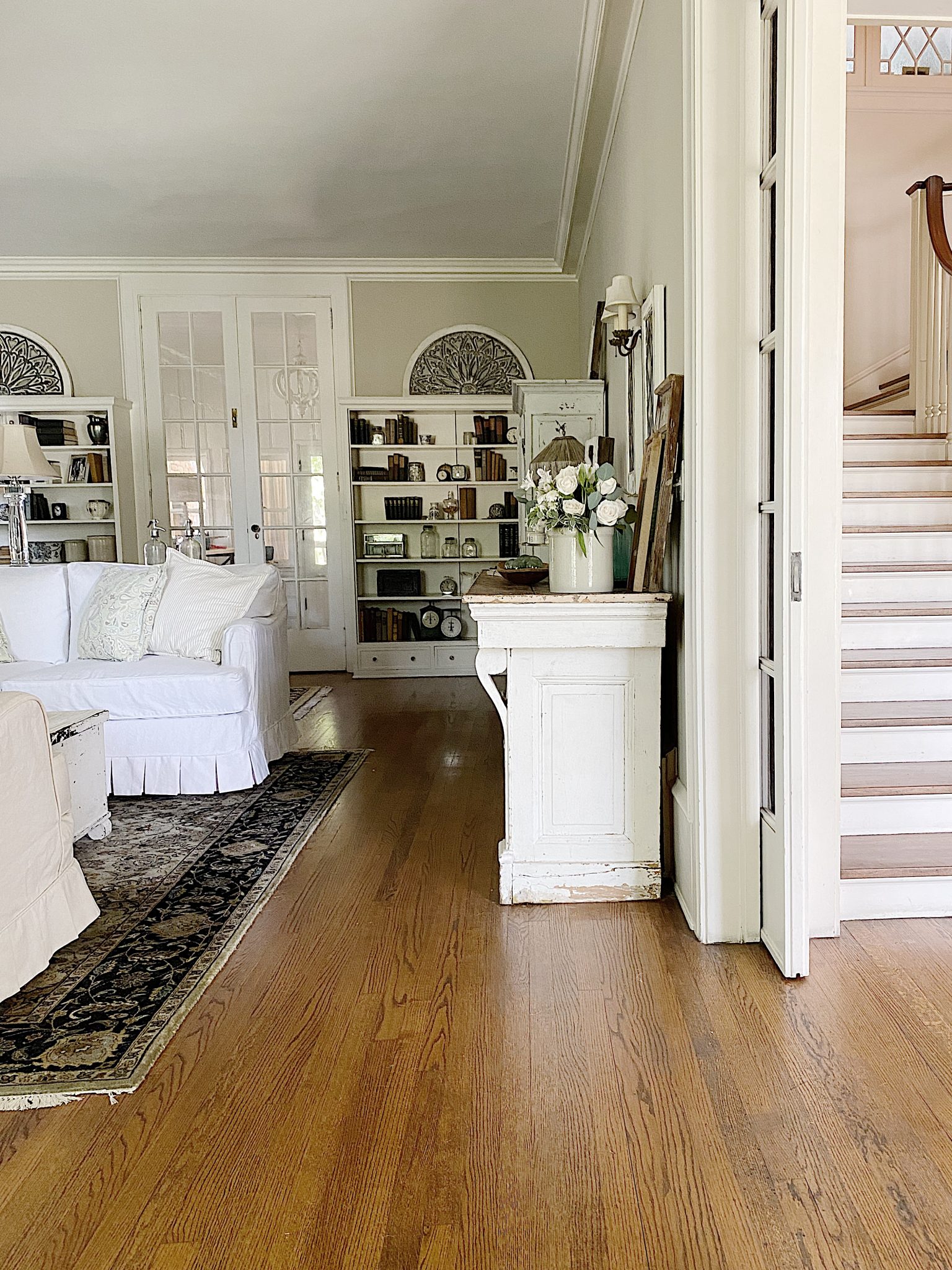 Summer Farmhouse Living Room