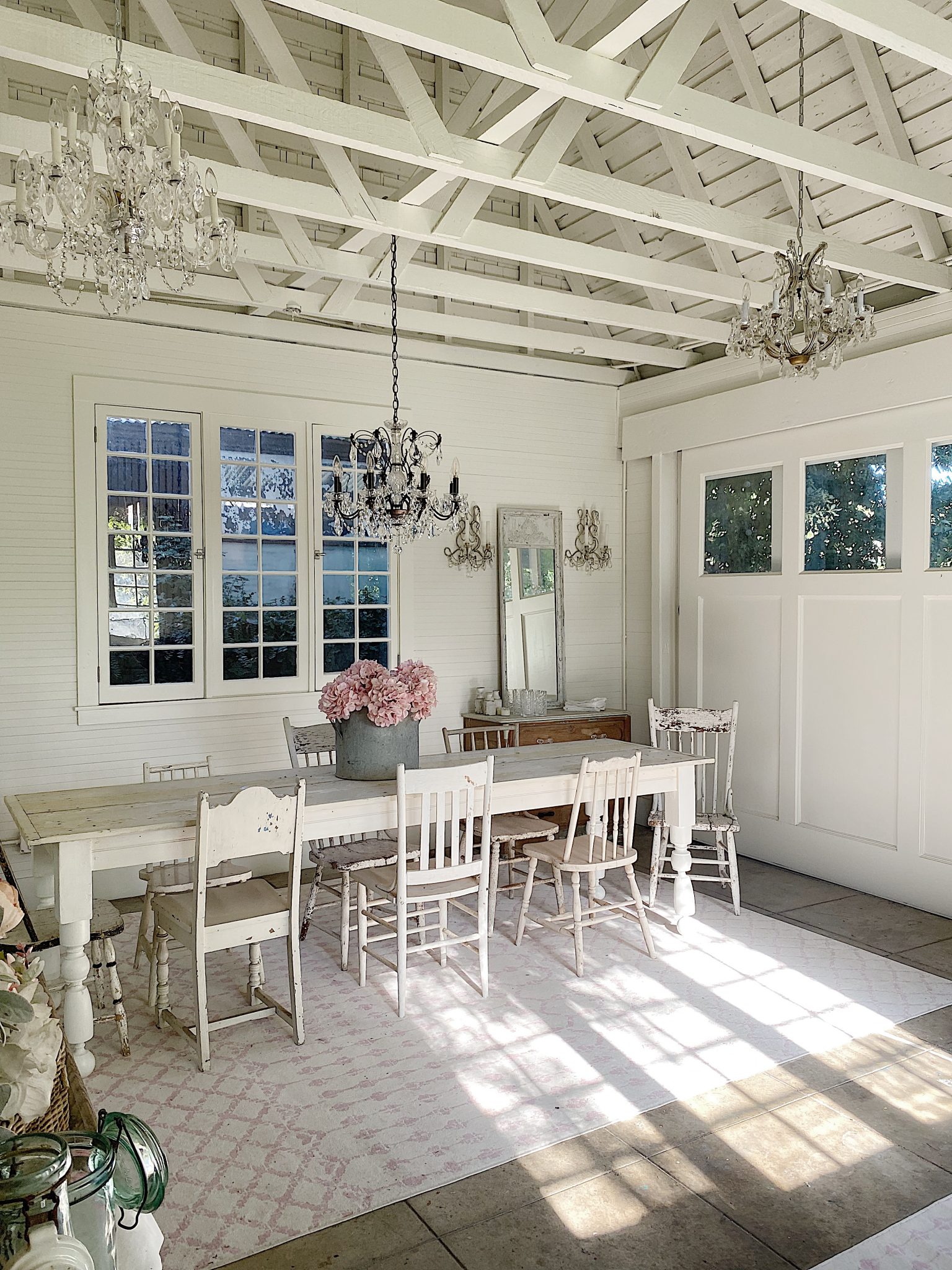 Tips to Buying a Vintage Chandelier