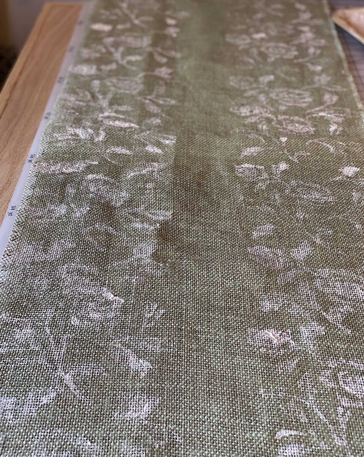 Burlap Table Runner DIY Painting the Burlap