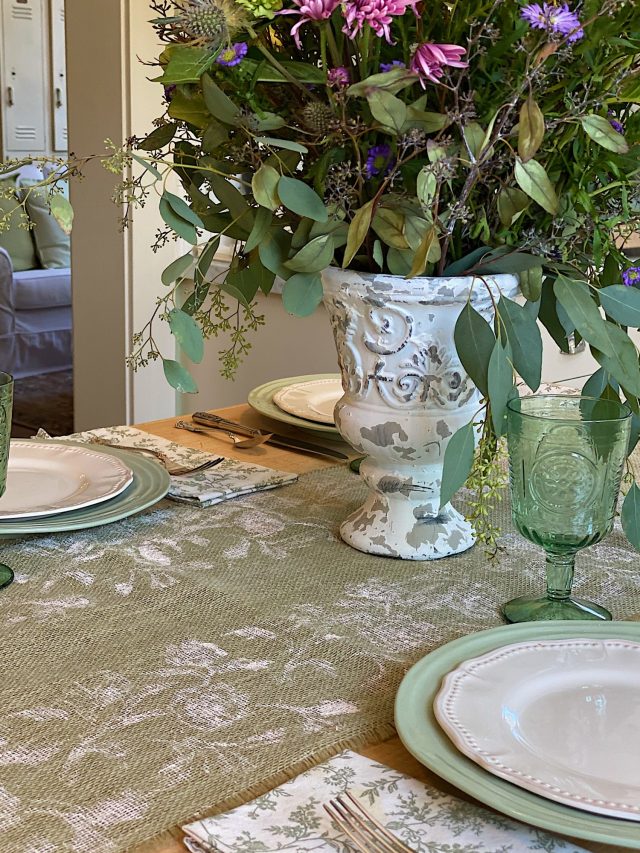 Burlap Table Runner DIY MY 100 YEAR OLD HOME