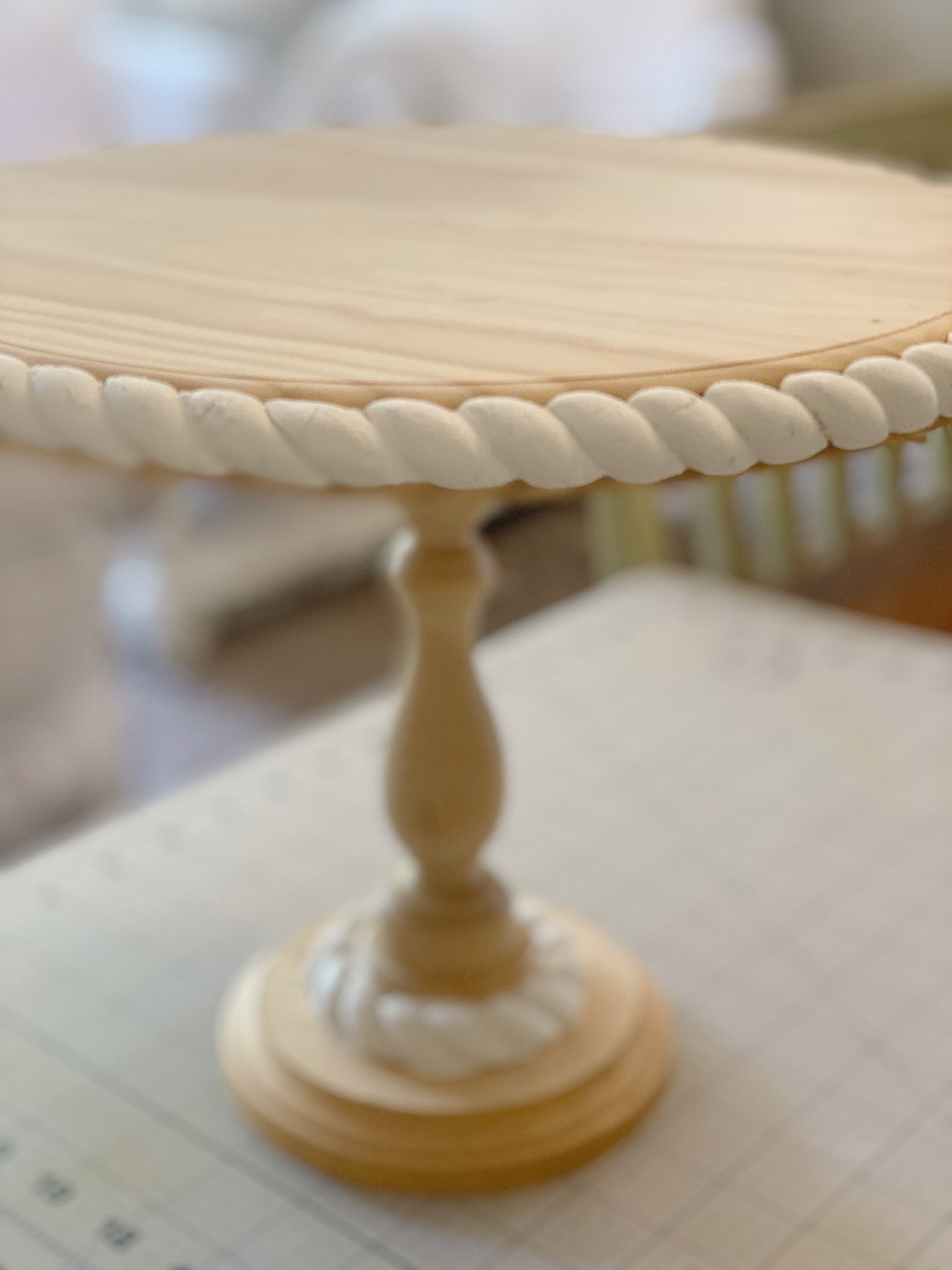 Fall Wood Cake Stand DIY