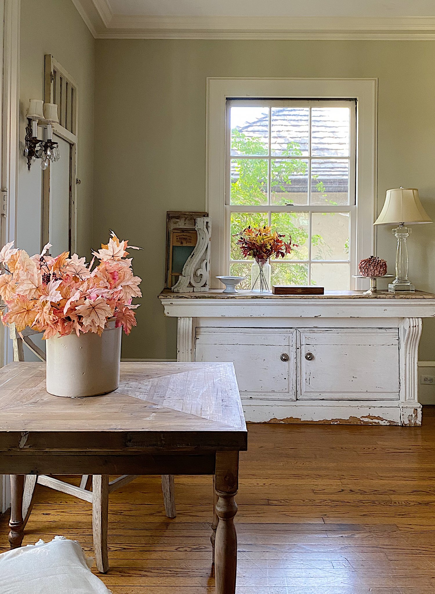 Five Ways to Ease into Autumn Decor