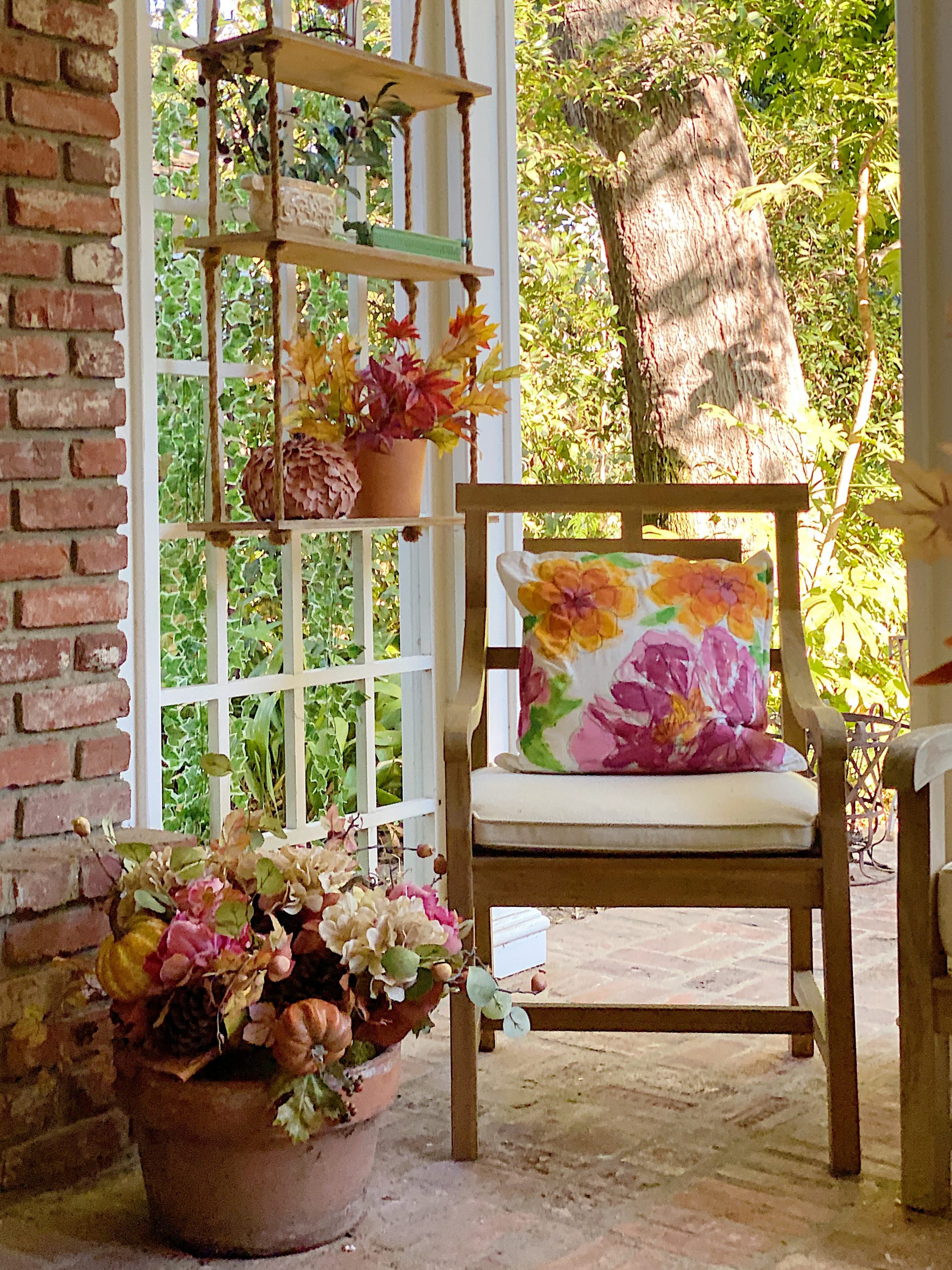 How to Decorate Your Home with Outdoor Fall Decor 1