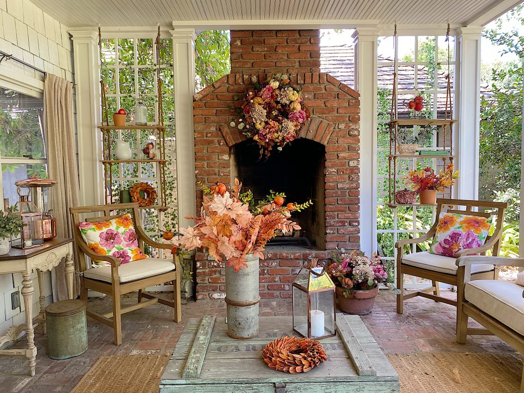 How to Decorate Your Porch with Outdoor Fall Decor