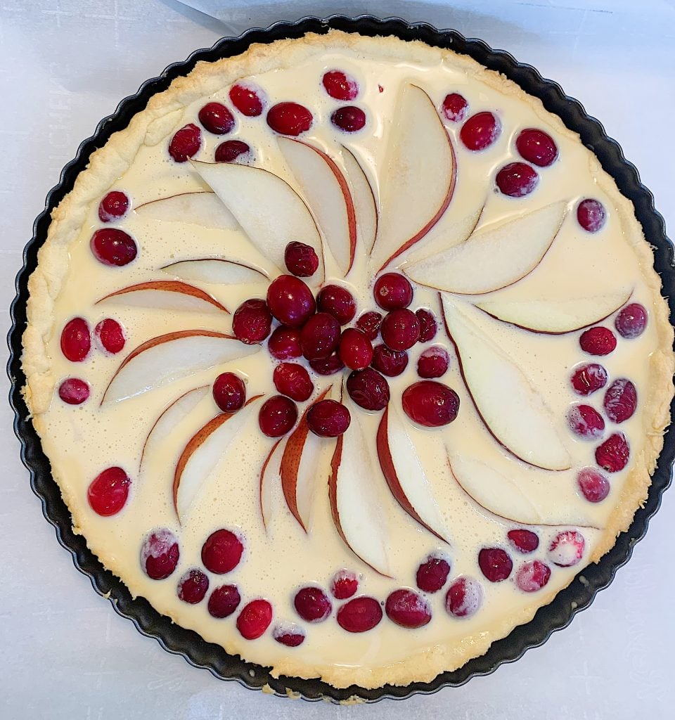 How to Make a Cranberry and Pear Tart
