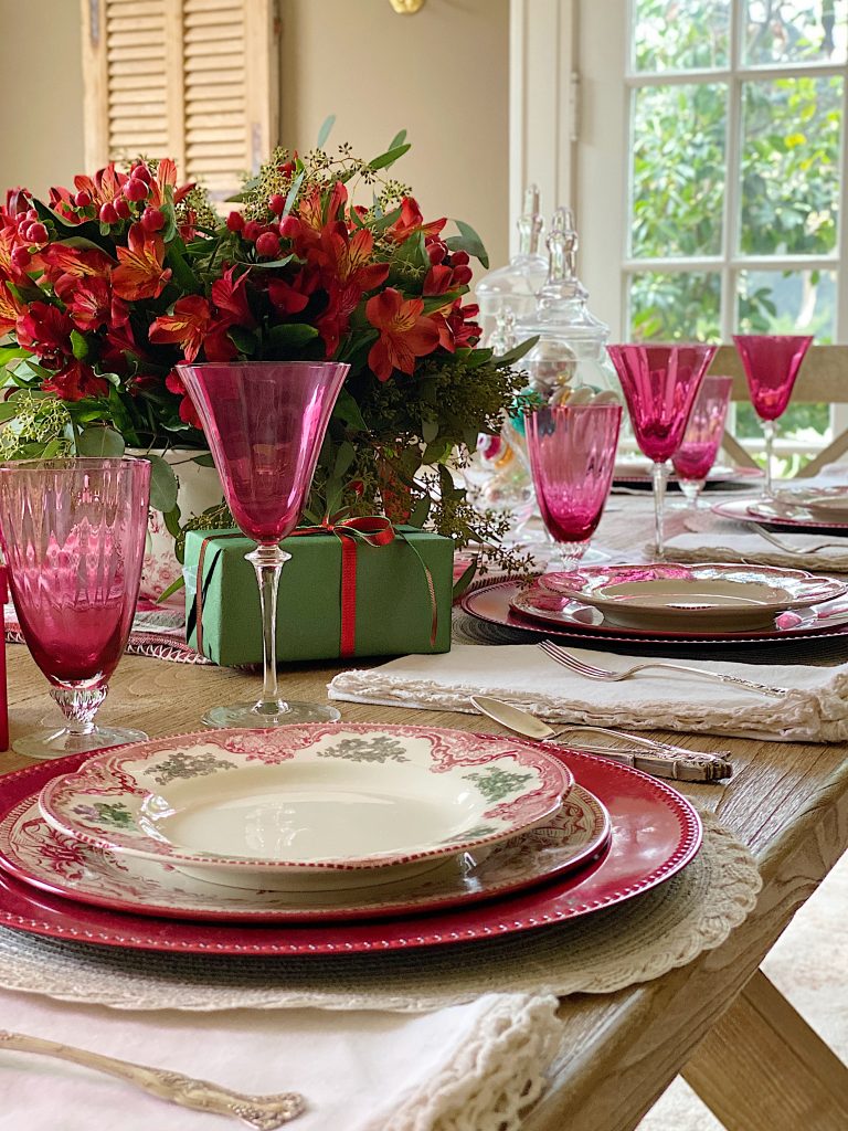Christmas Dishes and Table Decor Ideas