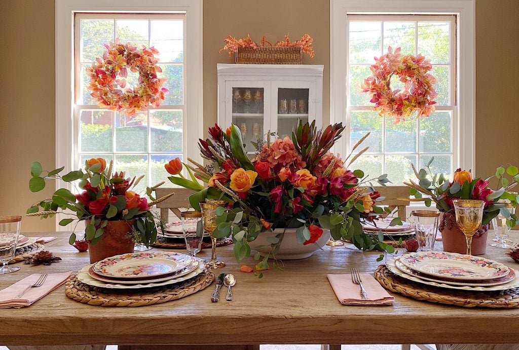 Thanksgiving Colors and Thanksgiving Dinnerware