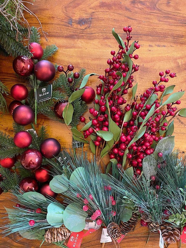 Christmas Wreath Decorating Items