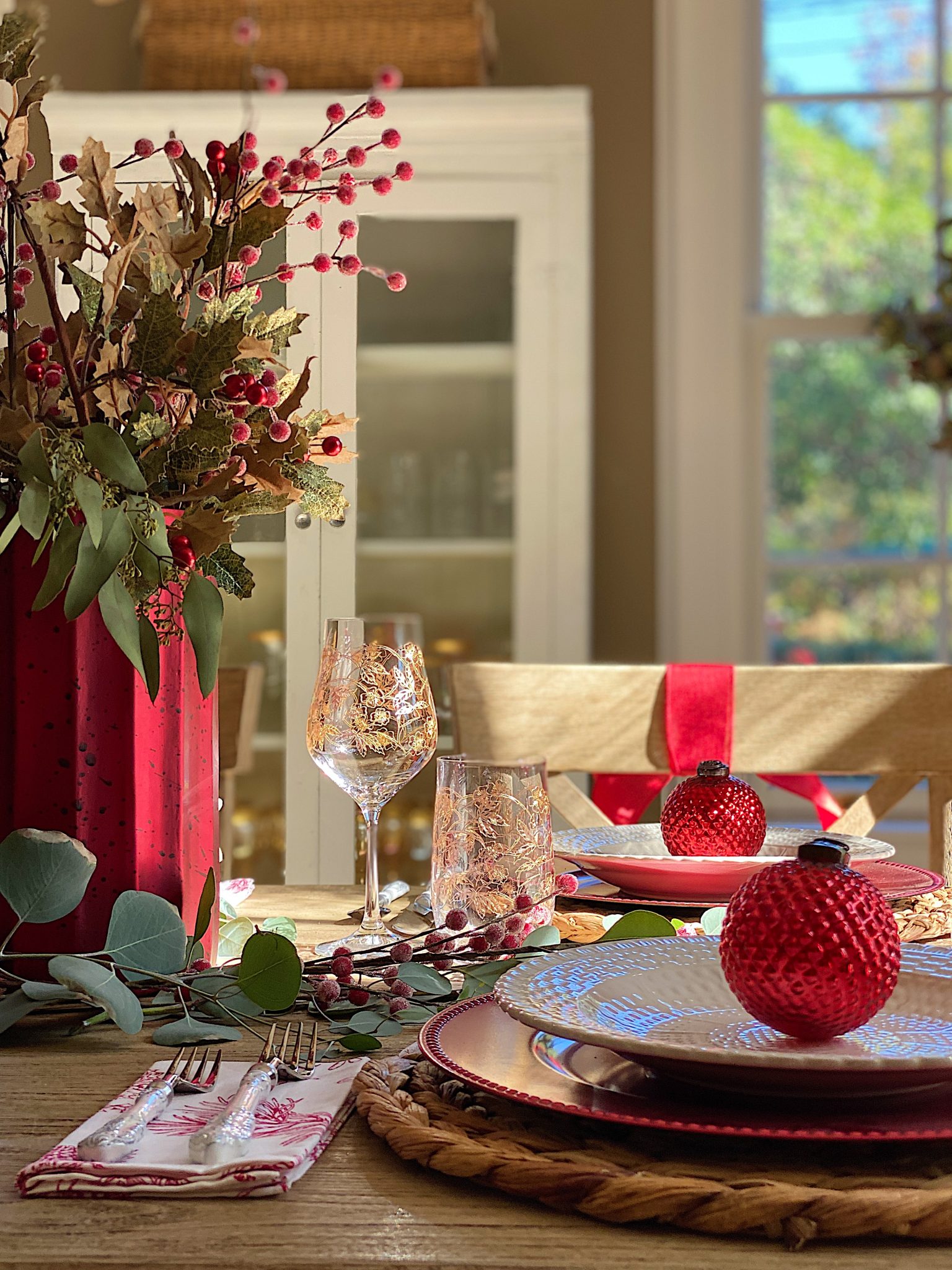 Dining Room Christmas Decor Table