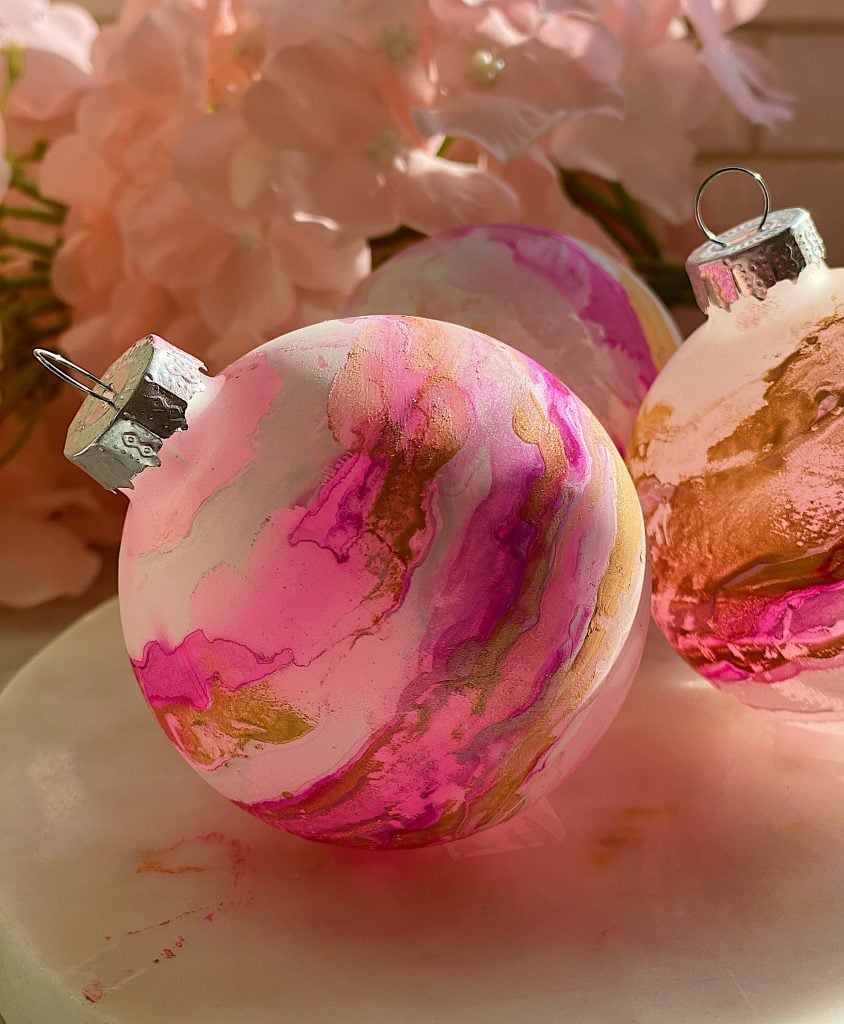 Easy DIY for Pink Christmas Ornaments - MY 100 YEAR OLD HOME