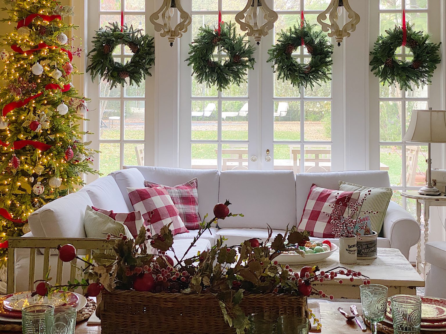 Christmas Family Room Home Tour