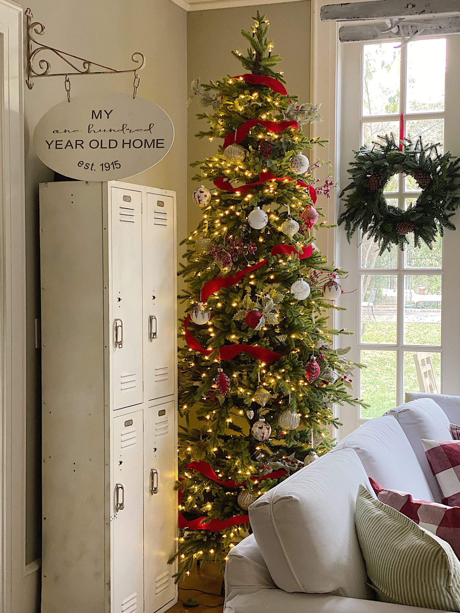 Christmas Family Room Home Tour
