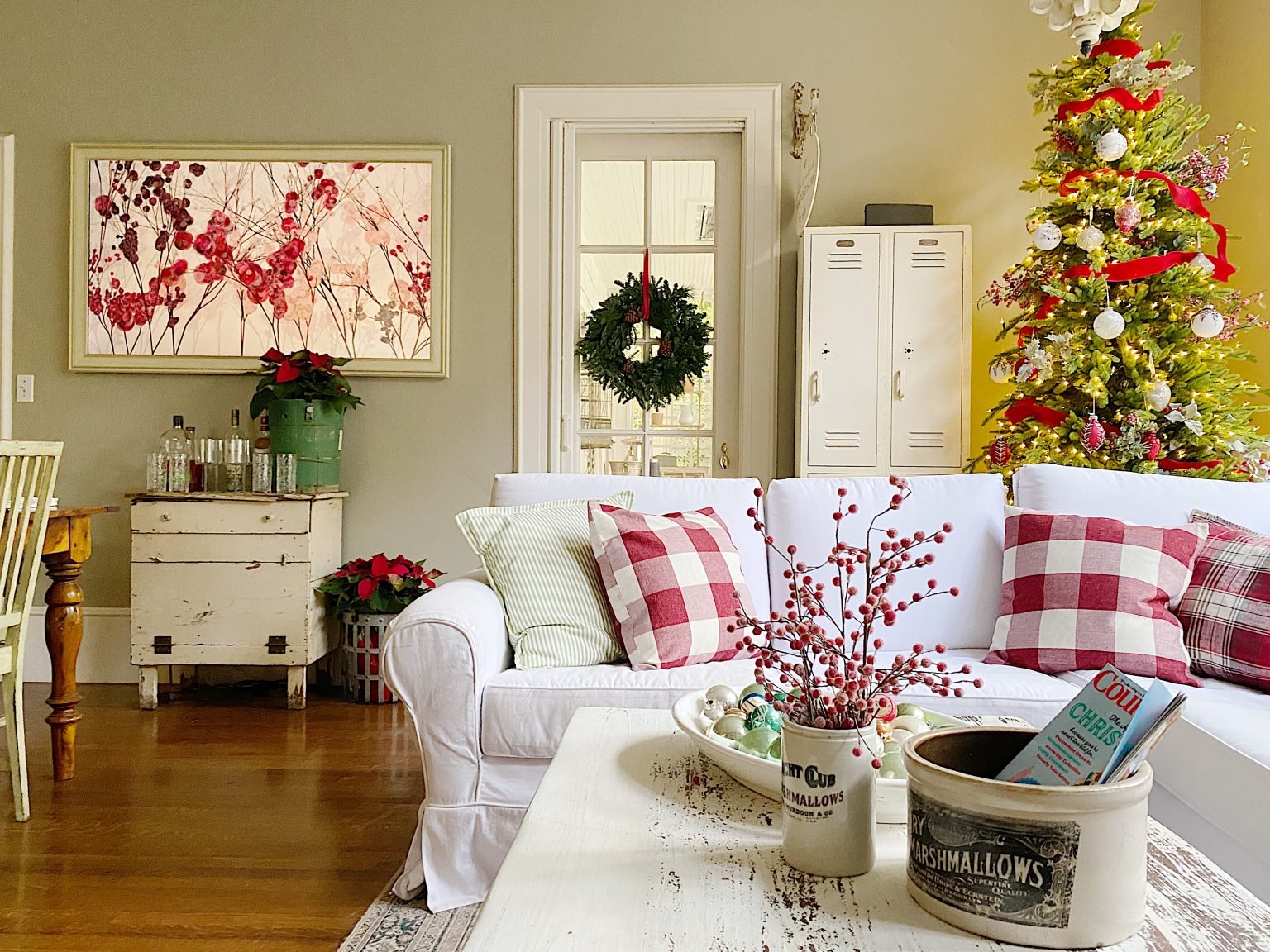 Christmas Family Room Home Tour - MY 100 YEAR OLD HOME