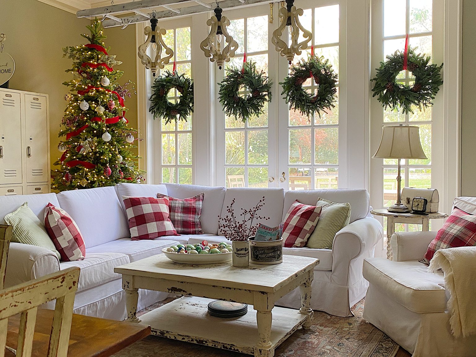 Christmas Family Room Home Tour