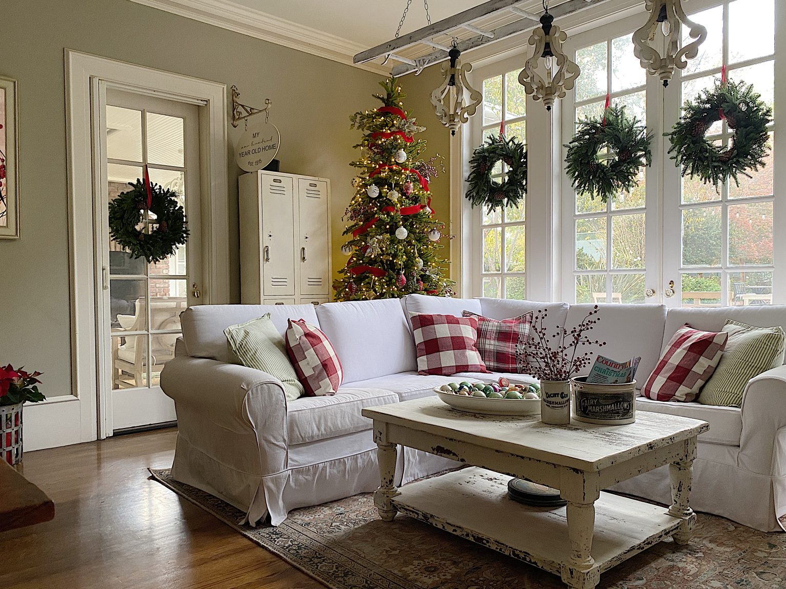 Christmas Family Room Home Tour