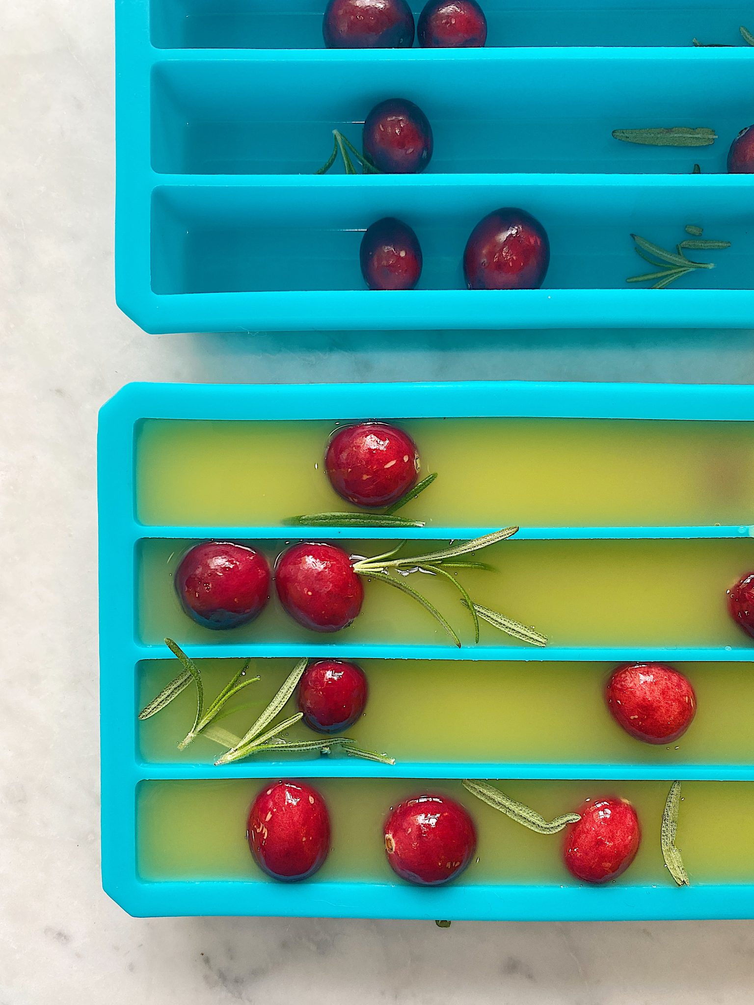 How to Make Frozen Mimosa Ice Sticks
