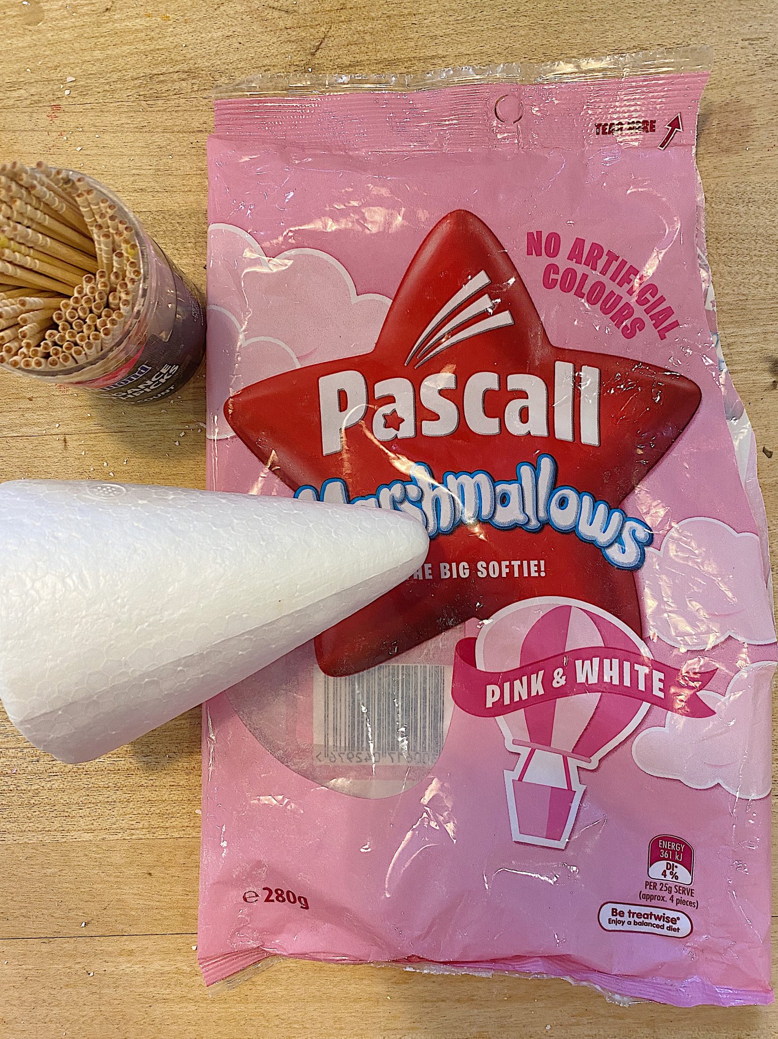 What You Need to Make a Pink Marshmallow Hot Chocolate Bar