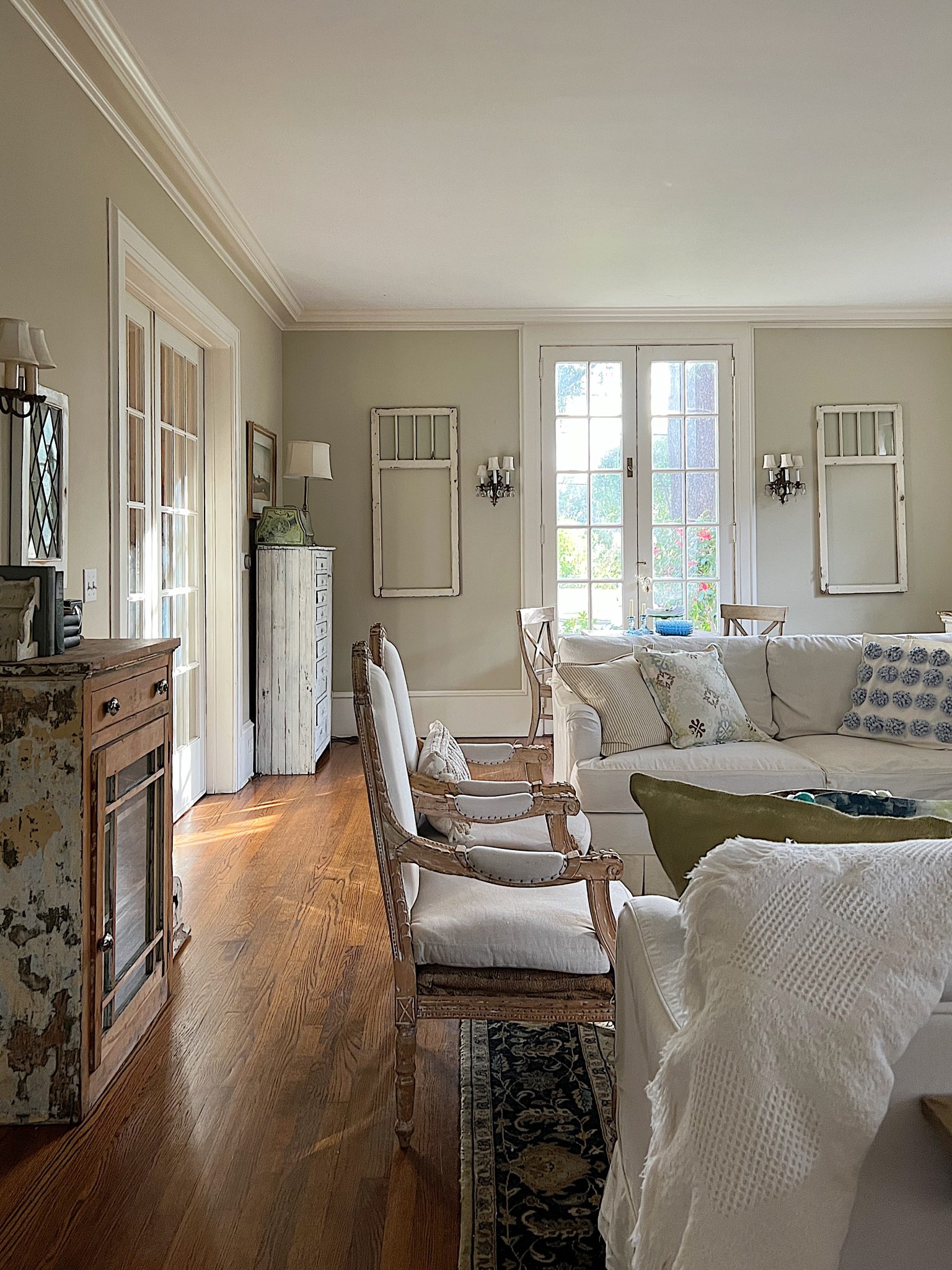 Farmhouse Living Room Decor Ideas for Winter.