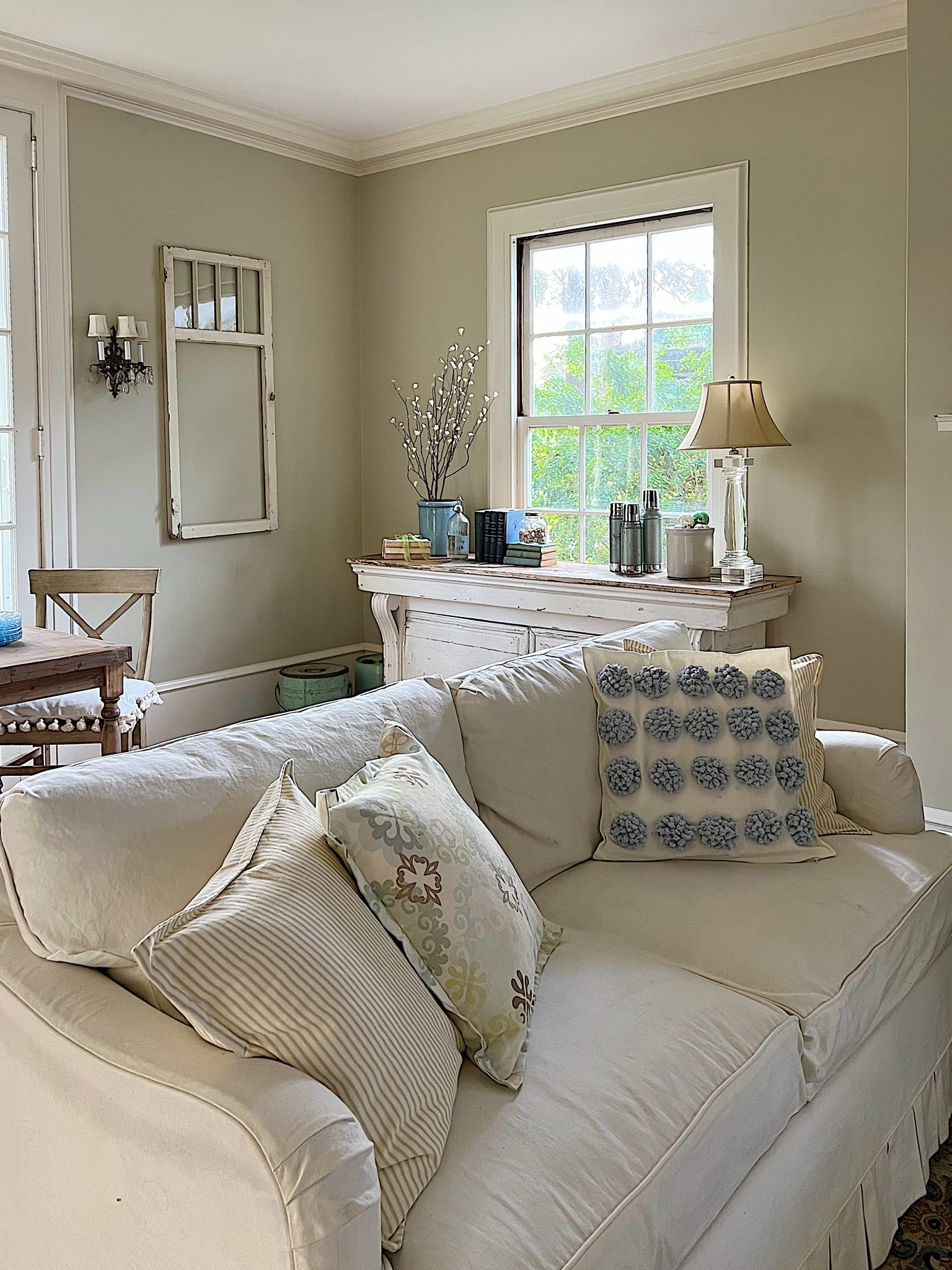 Winter Farmhouse Living Room Decor
