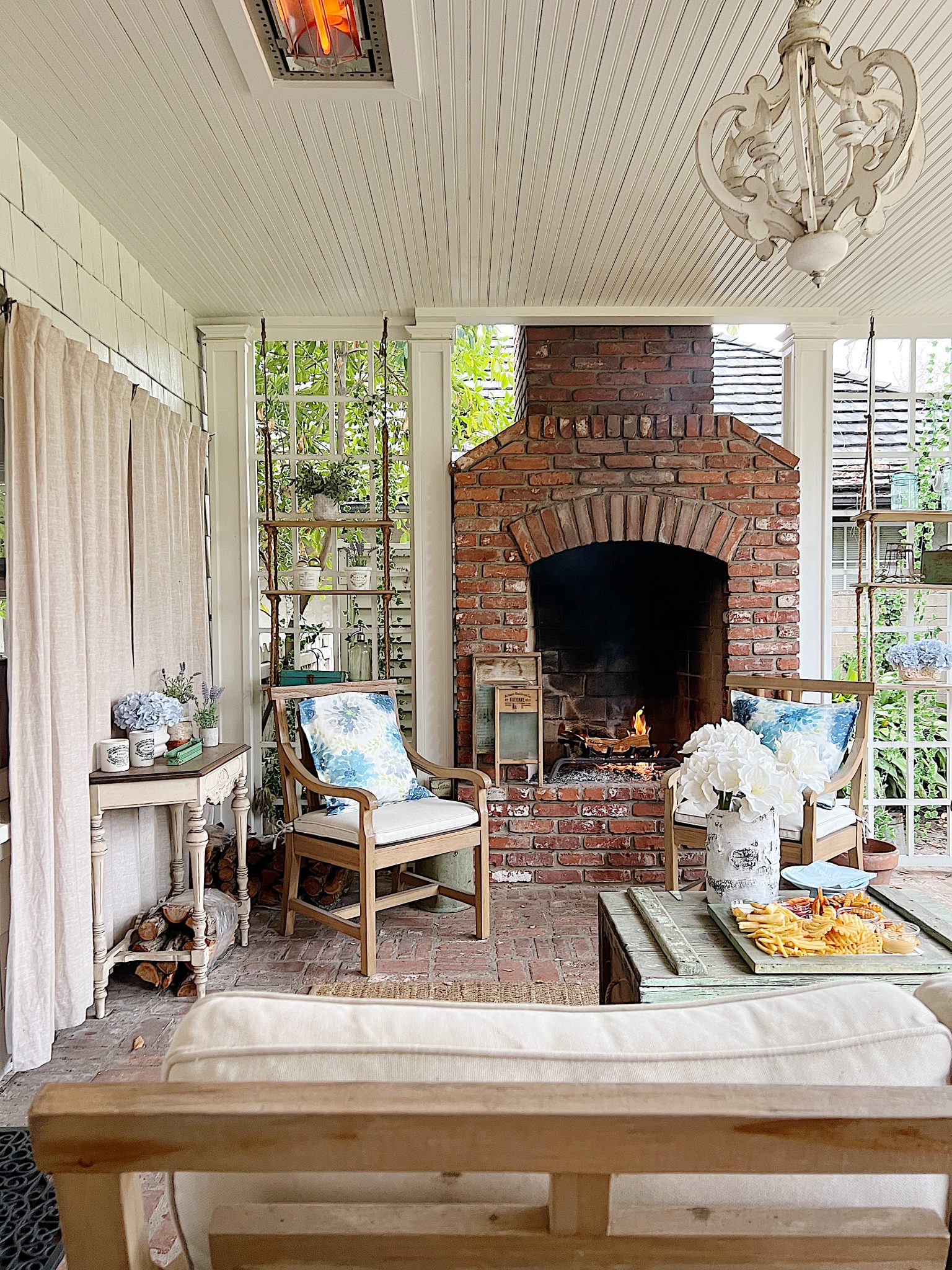 Girls-Night-Out-and-Back-Porch-Decor