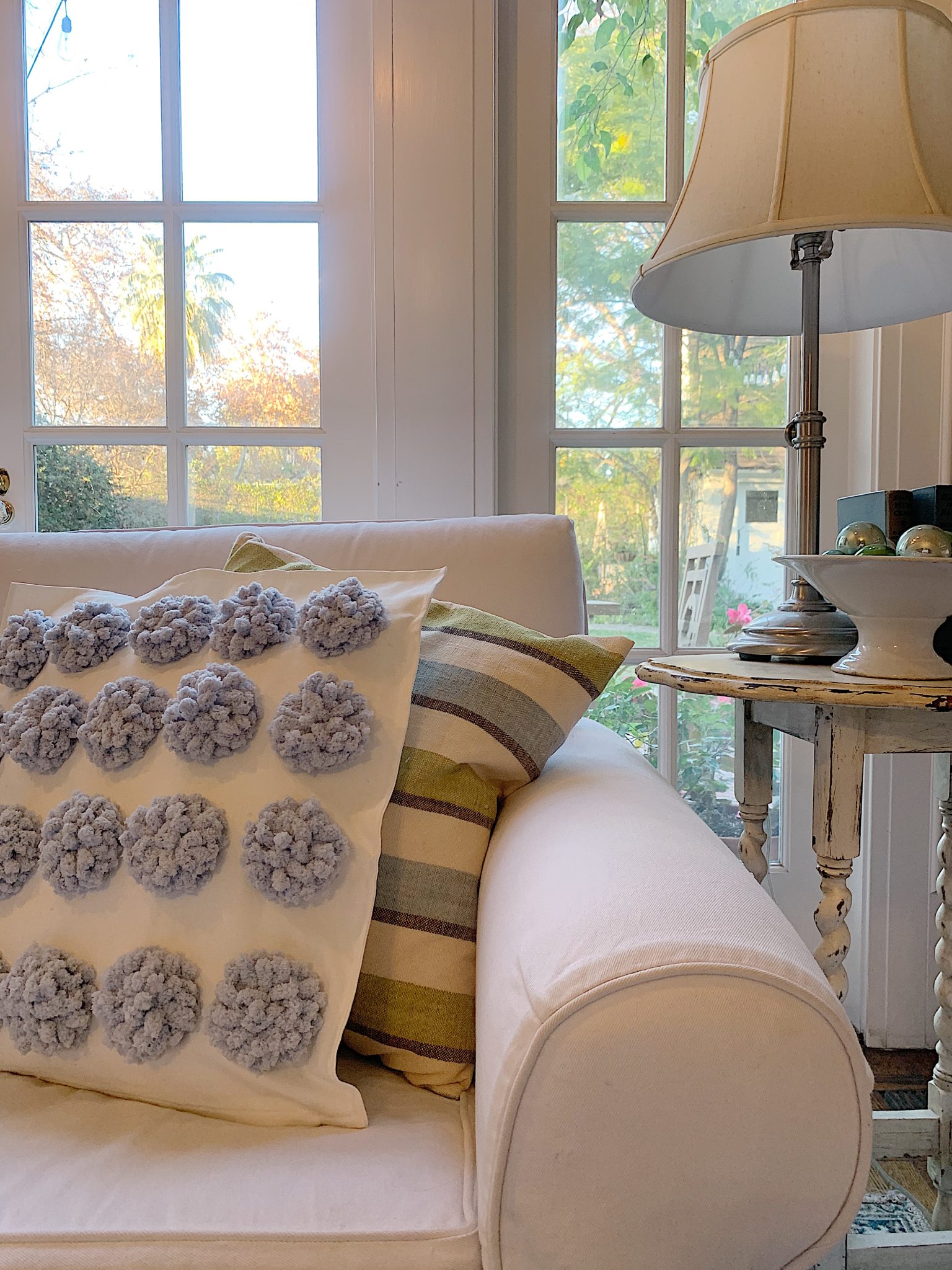 How to Make a Pom Pom Pillow