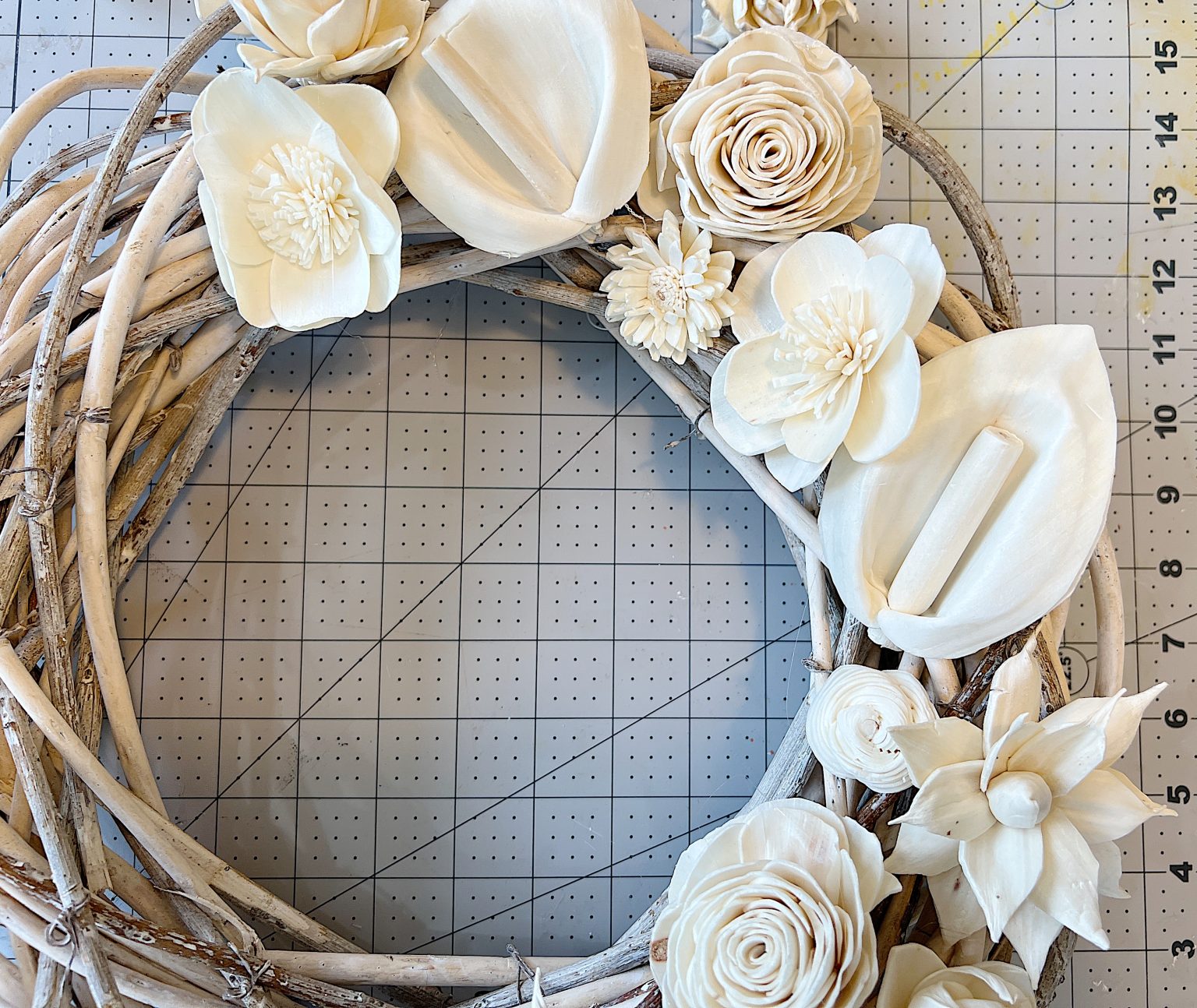 How to Make the Five Minute Winter Wreath