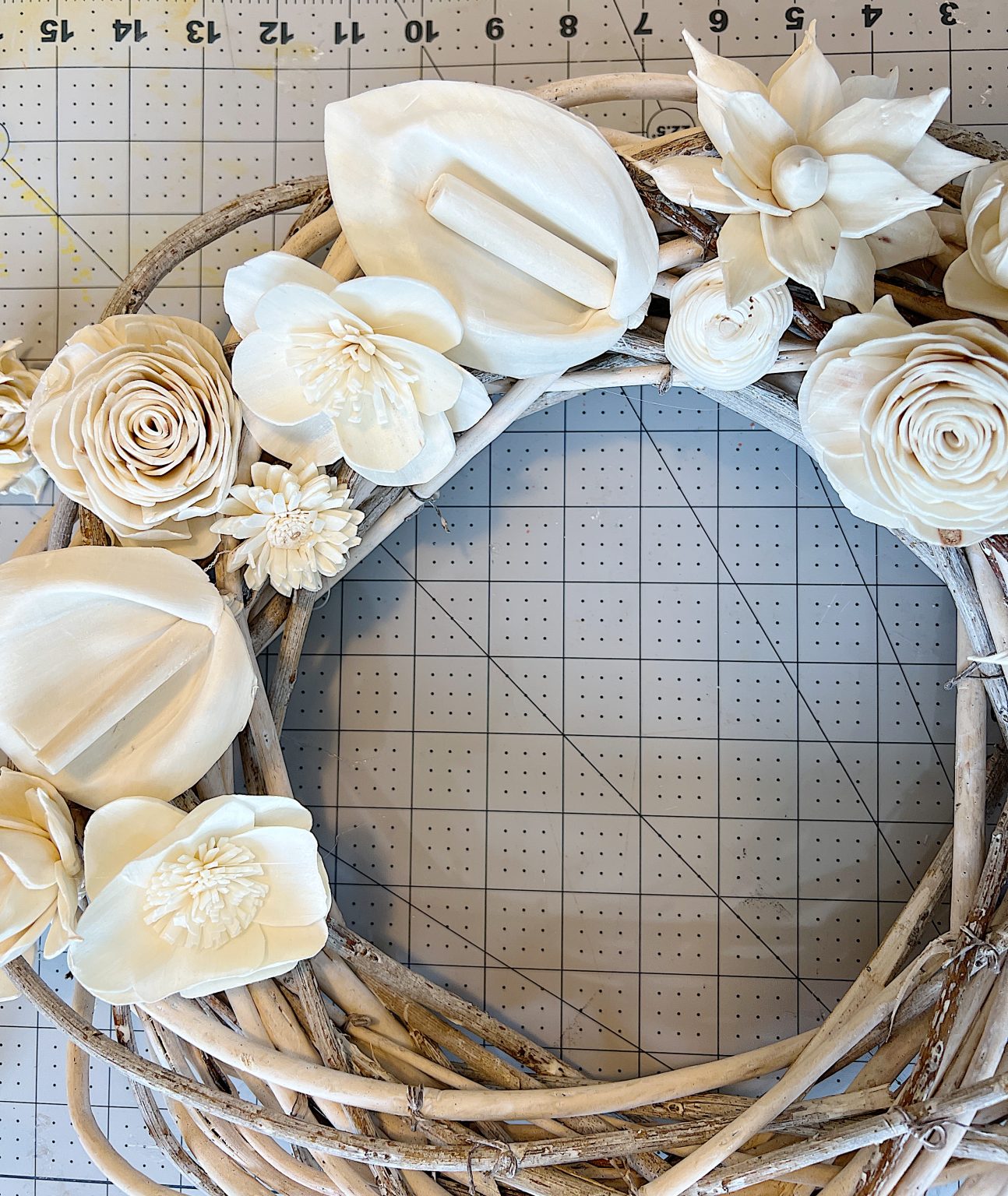 How to Make the Five Minute Winter Wreath.