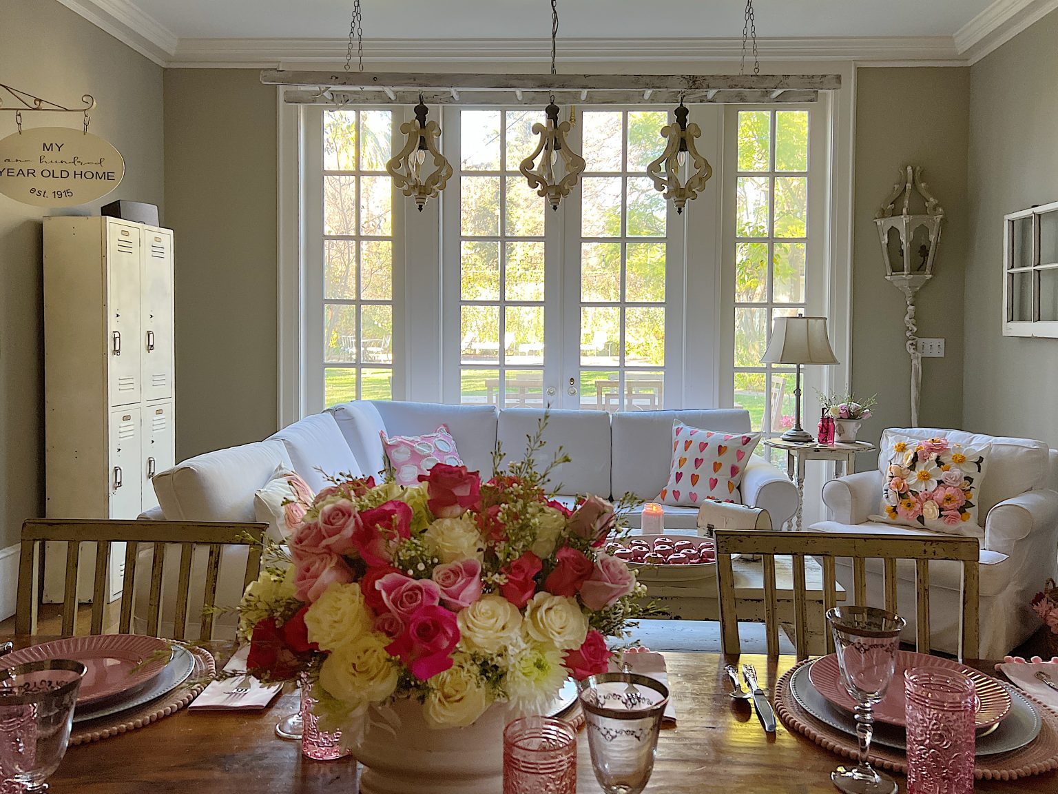 Valentine Pink Decor Family Room Ideas
