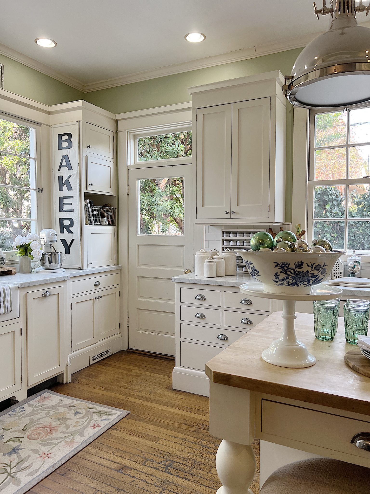 Winter Farmhouse Kitchen Decor