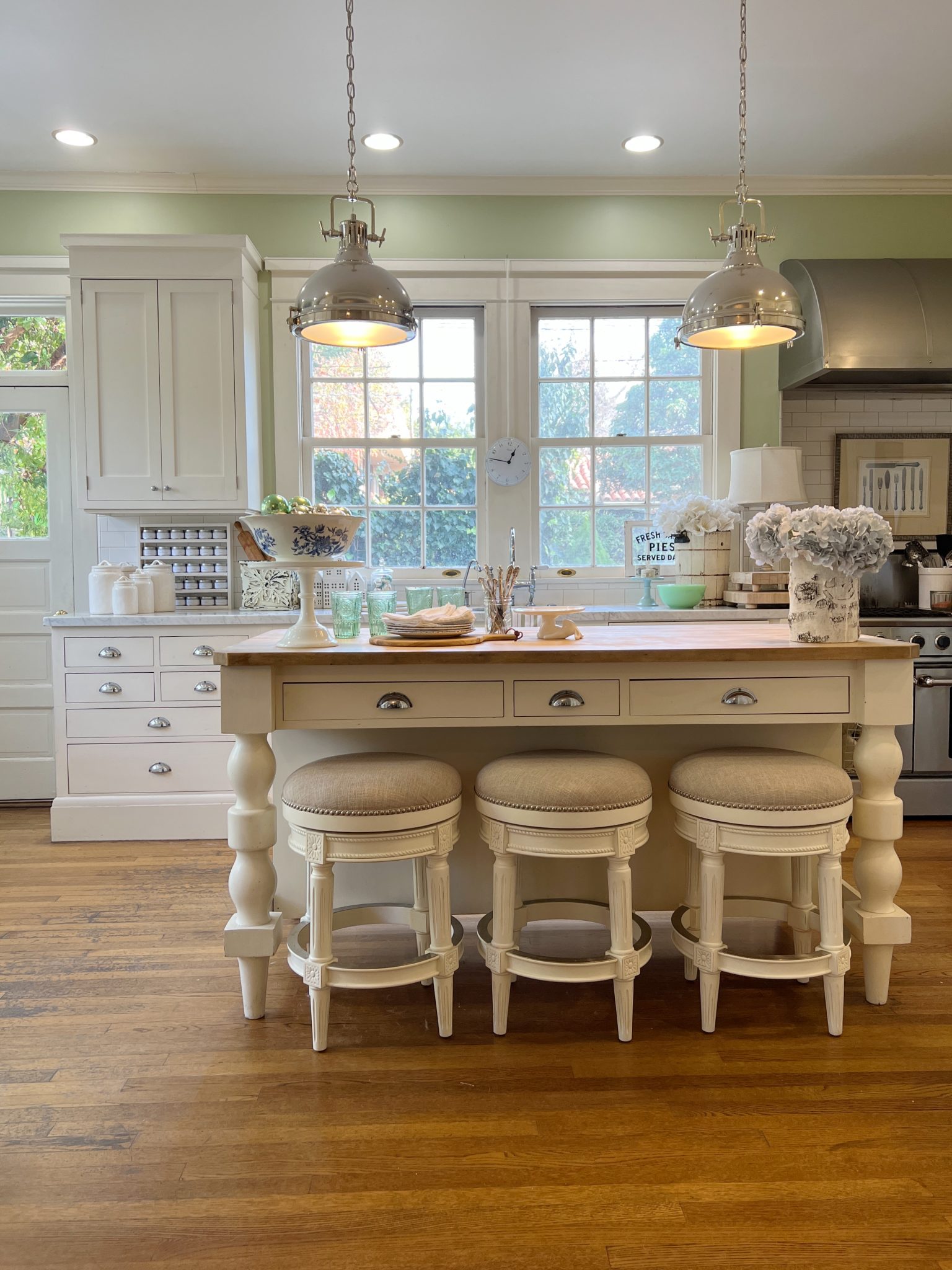 Winter Farmhouse Kitchen Decor