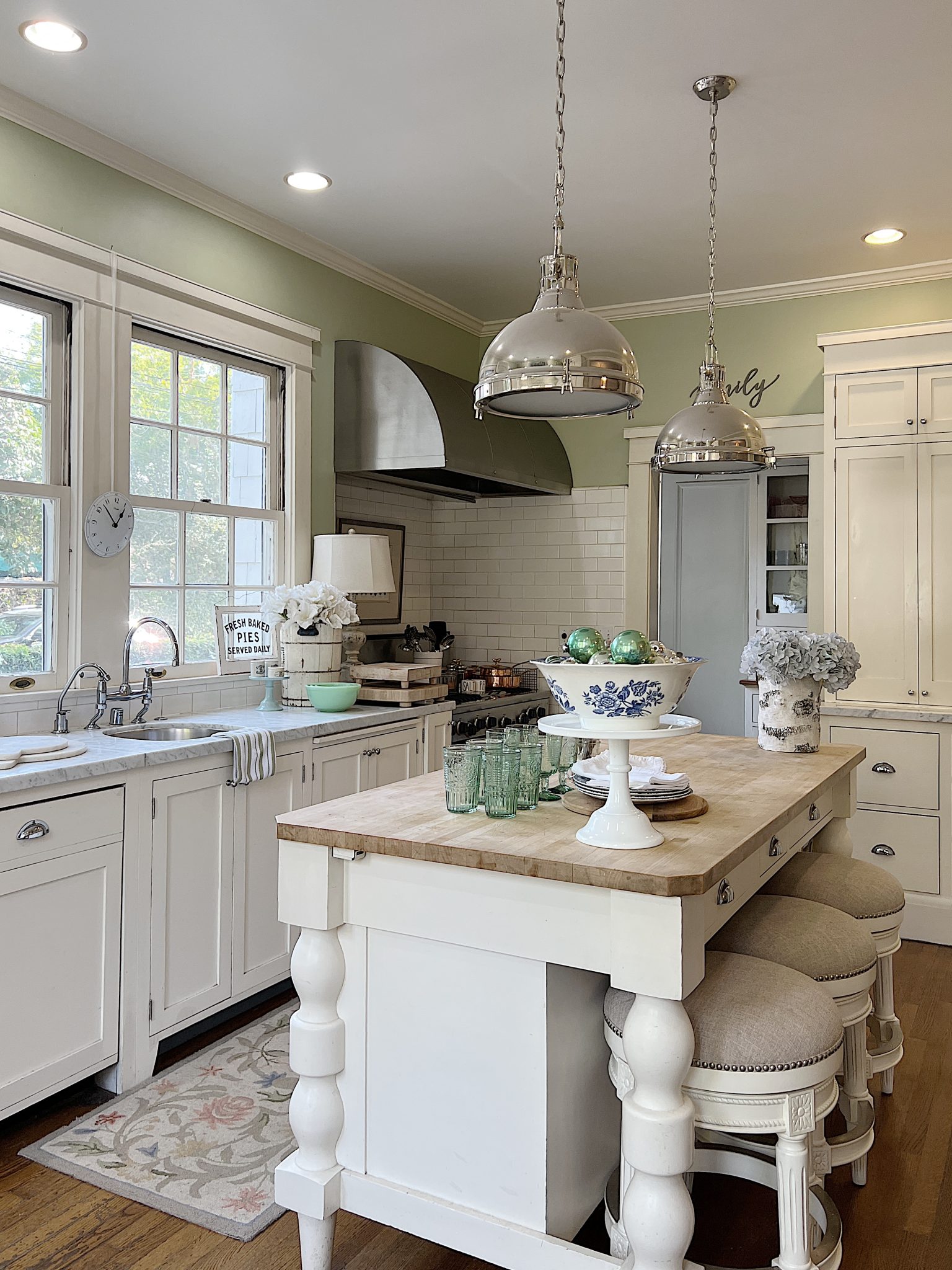Winter Farmhouse Kitchen Decor