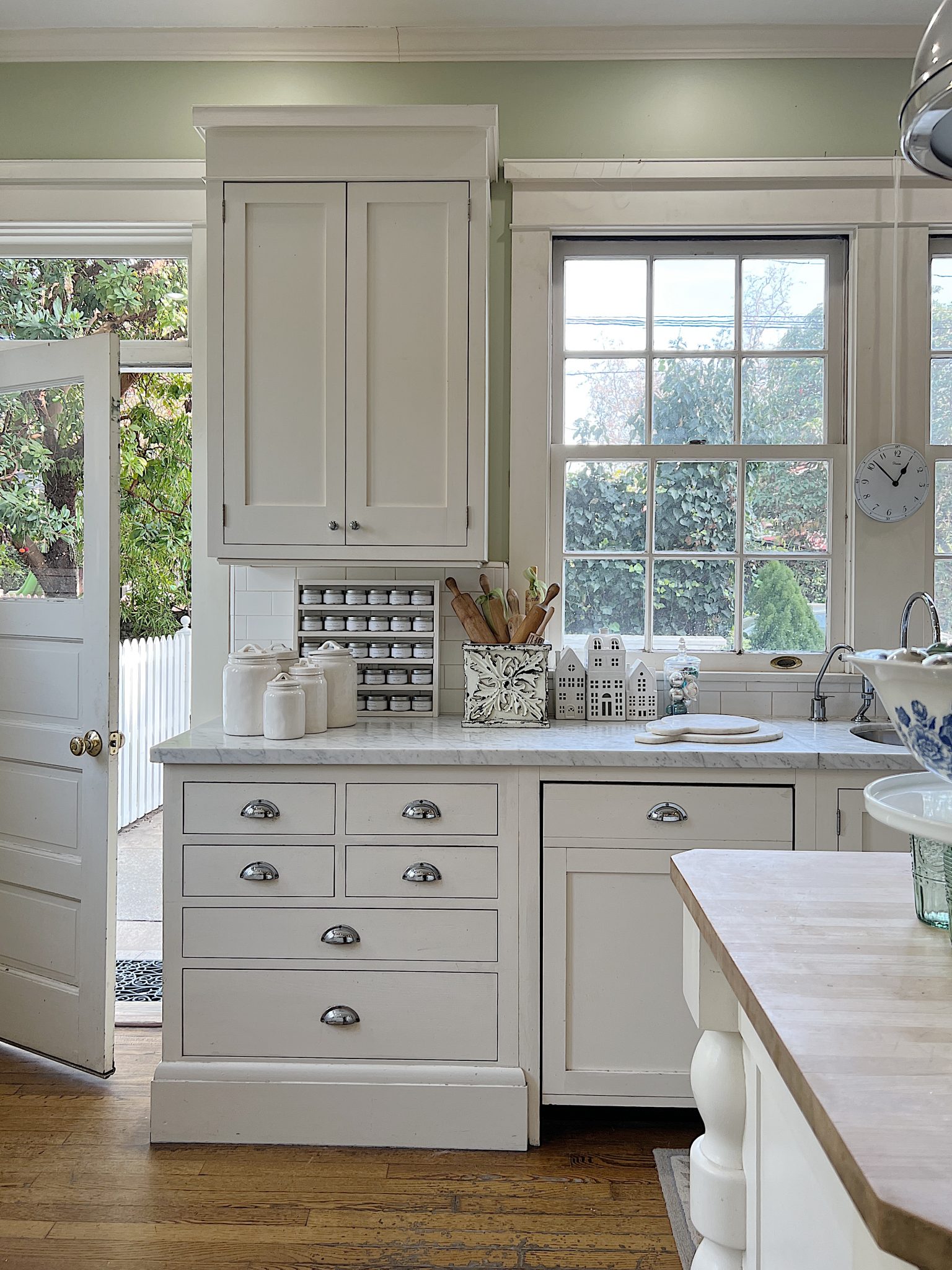 Winter Farmhouse Kitchen Decor
