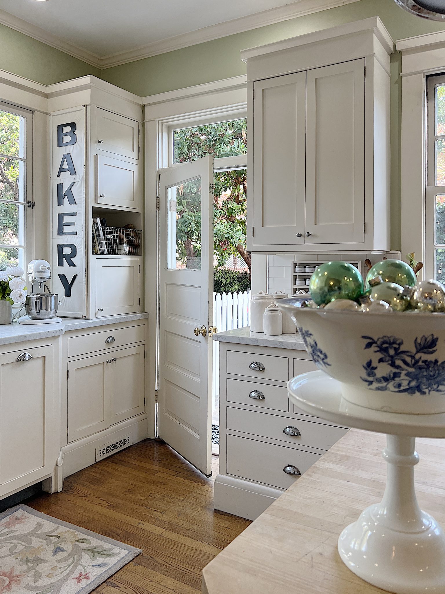 Winter Farmhouse Kitchen Decor