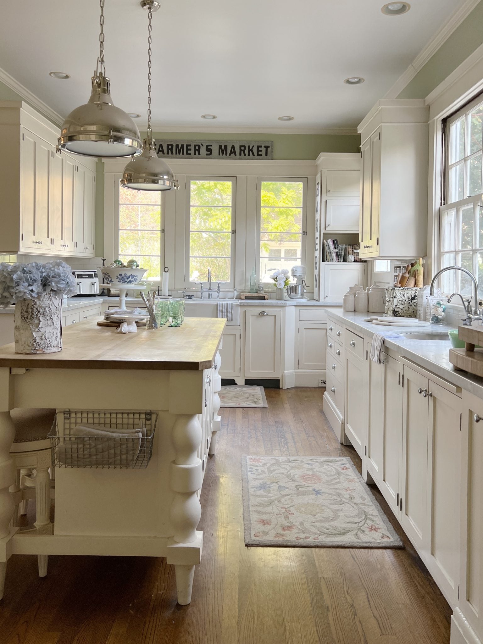 Winter Farmhouse Kitchen Decor