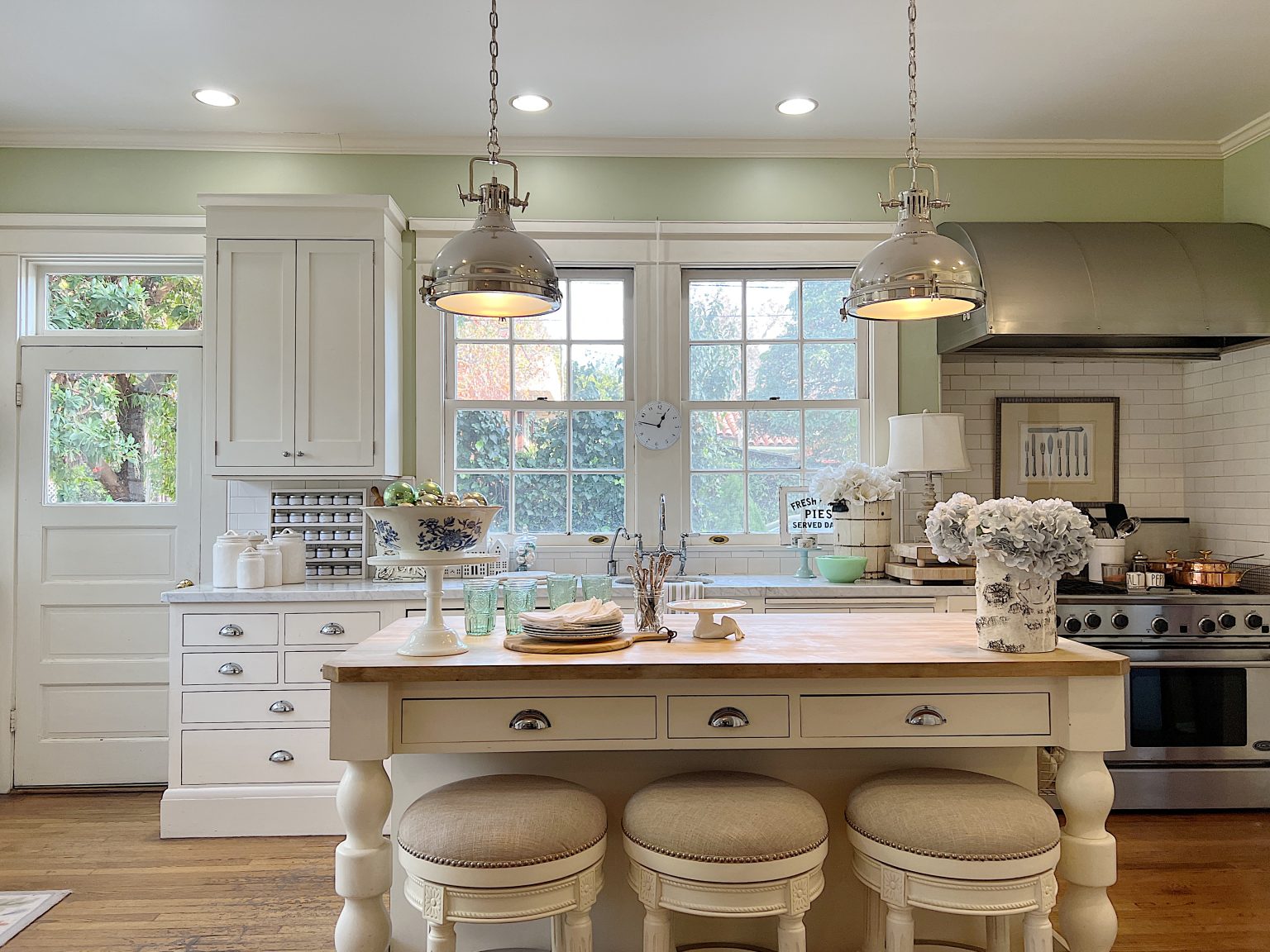 Winter Farmhouse Kitchen Decor