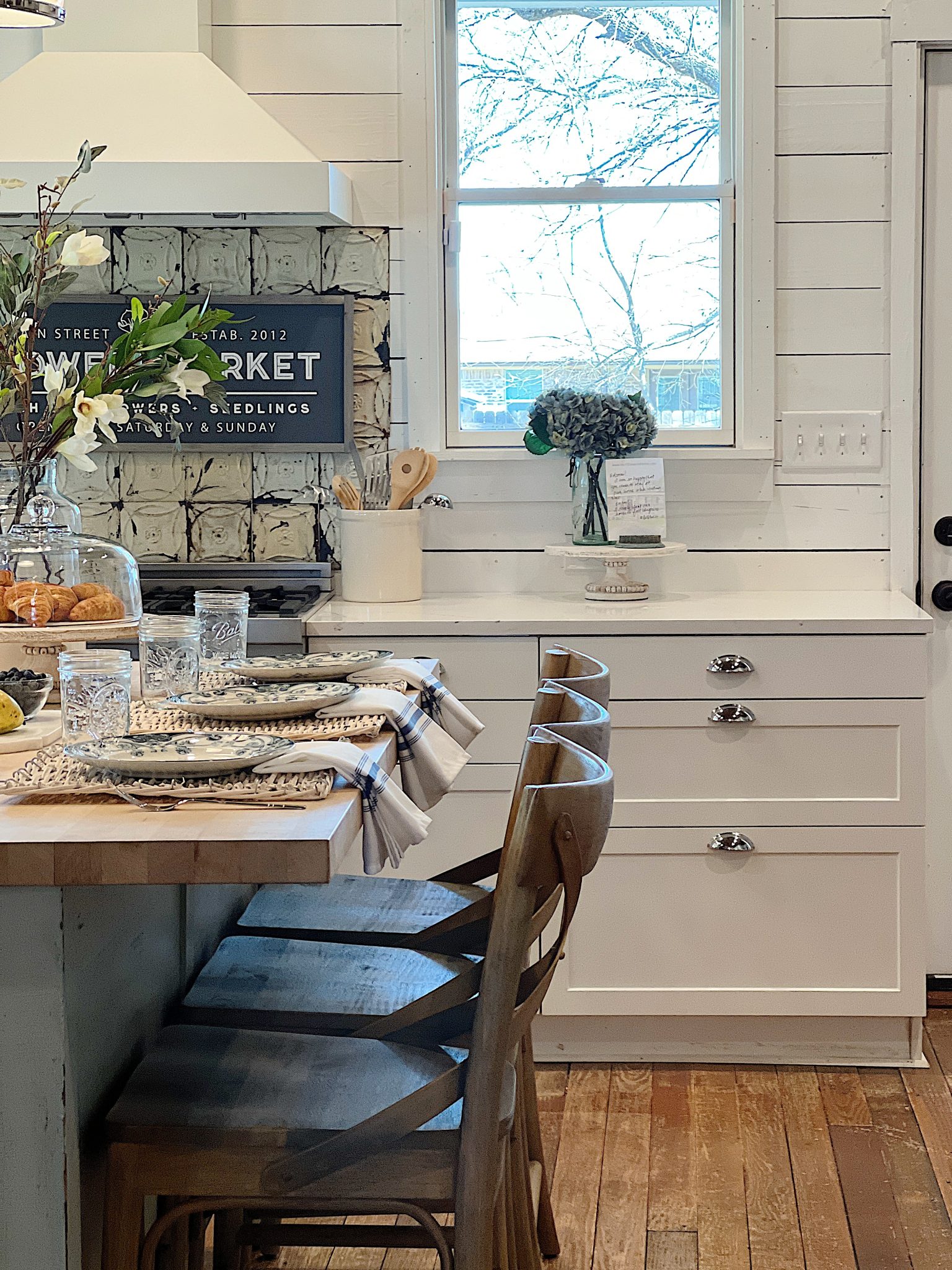Are White Traditional Kitchens Out of Style? MY 100 YEAR OLD HOME