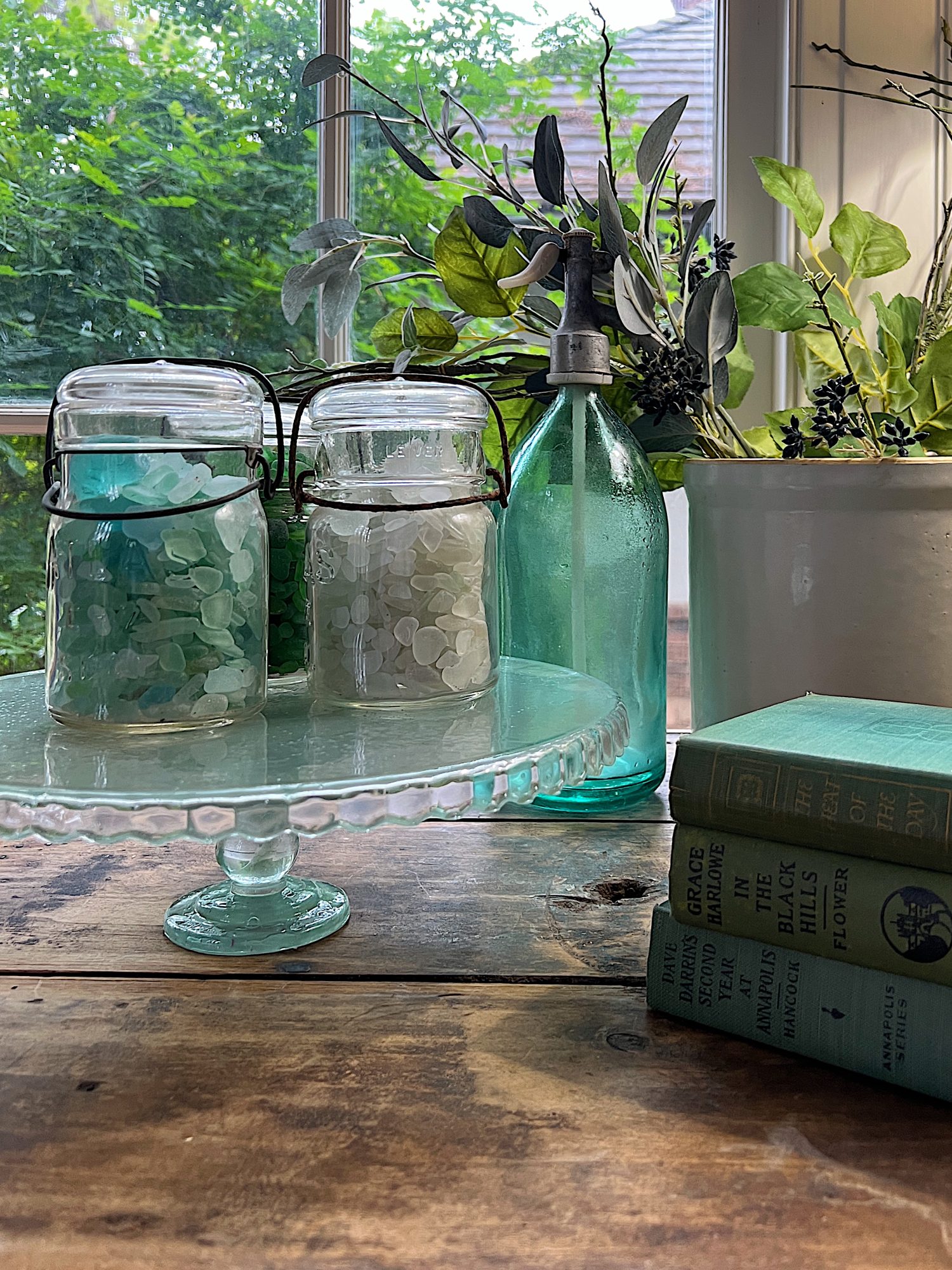 Aqua Glass Cake Stand.