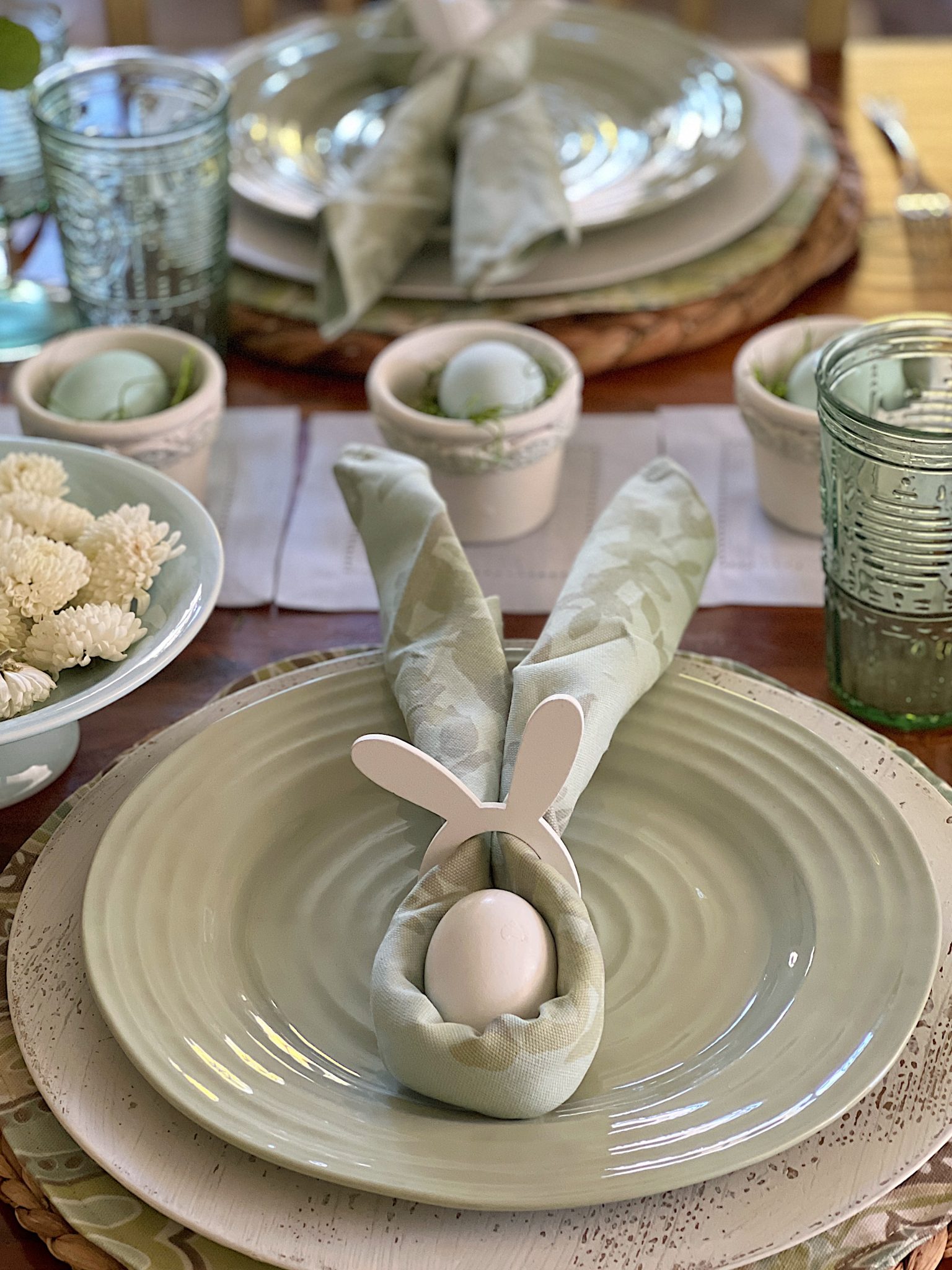 A Pretty Table with Easter Decor - MY 100 YEAR OLD HOME