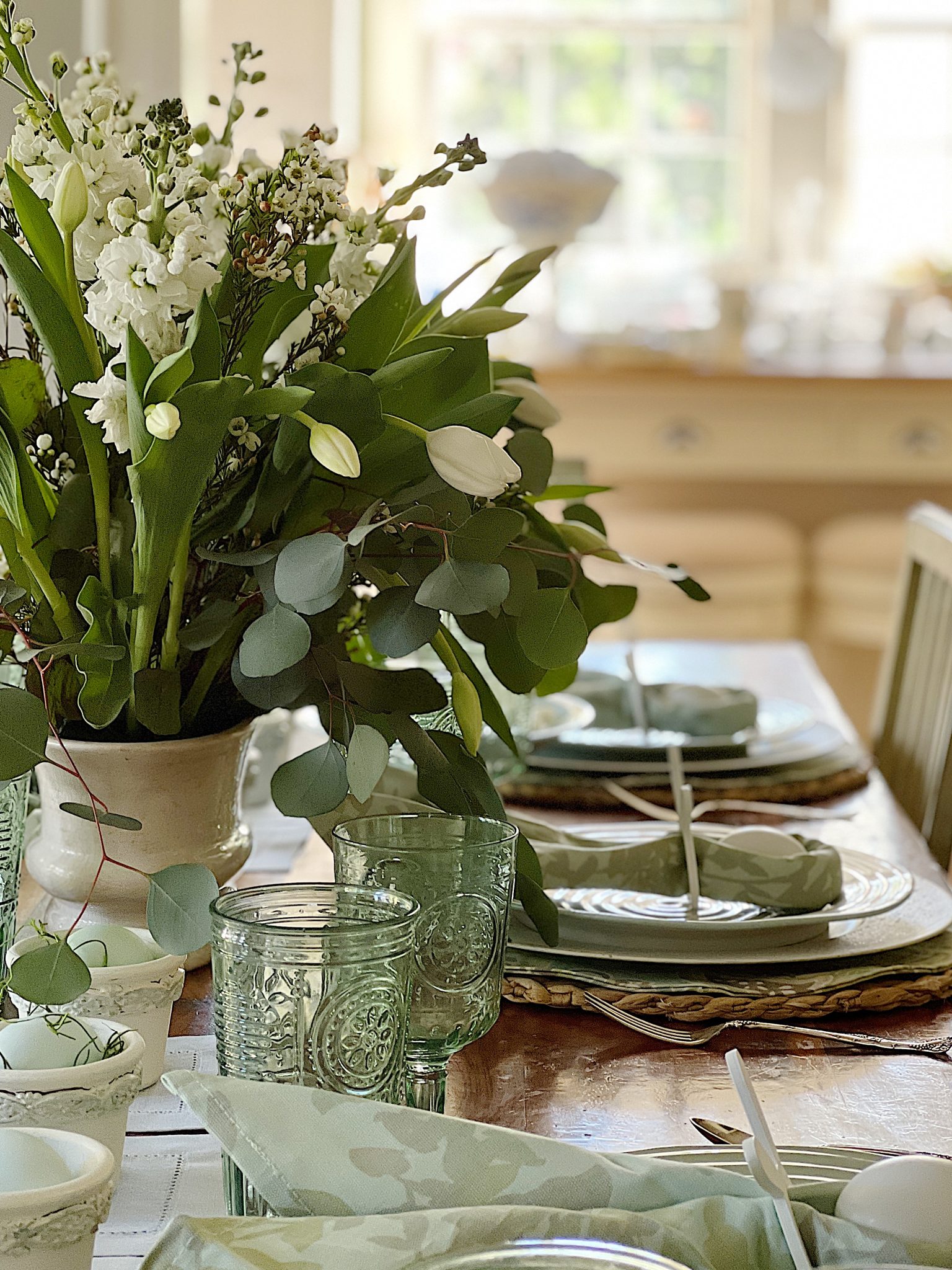 Easter Decor on the Table