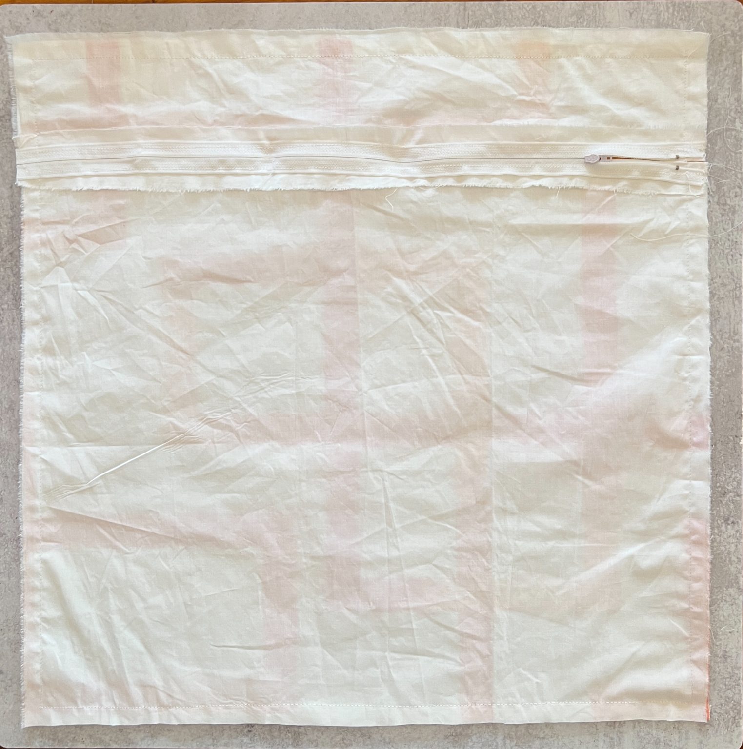 How to Make Square Pillow Covers with Zipper