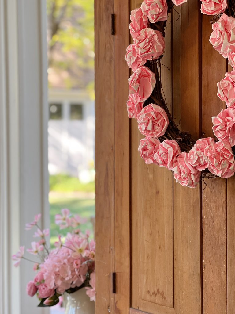 How to Make a Spring Wreath from a Small Lunch Bag.
