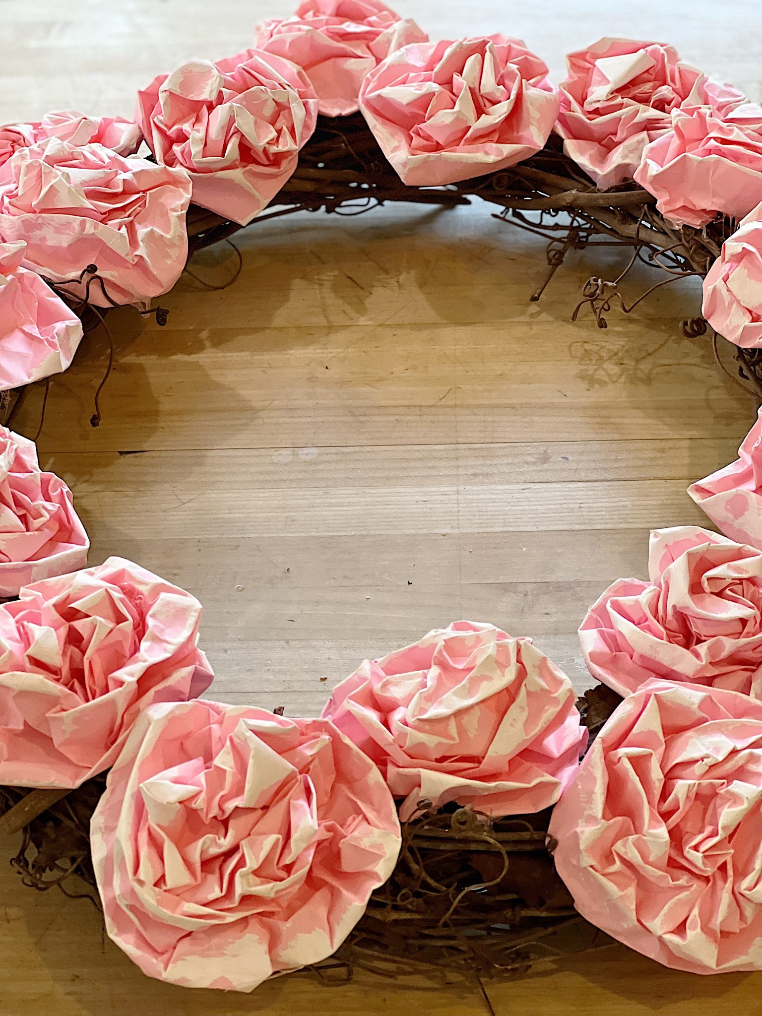 Make a Spring Wreath from a Small Lunch Bag